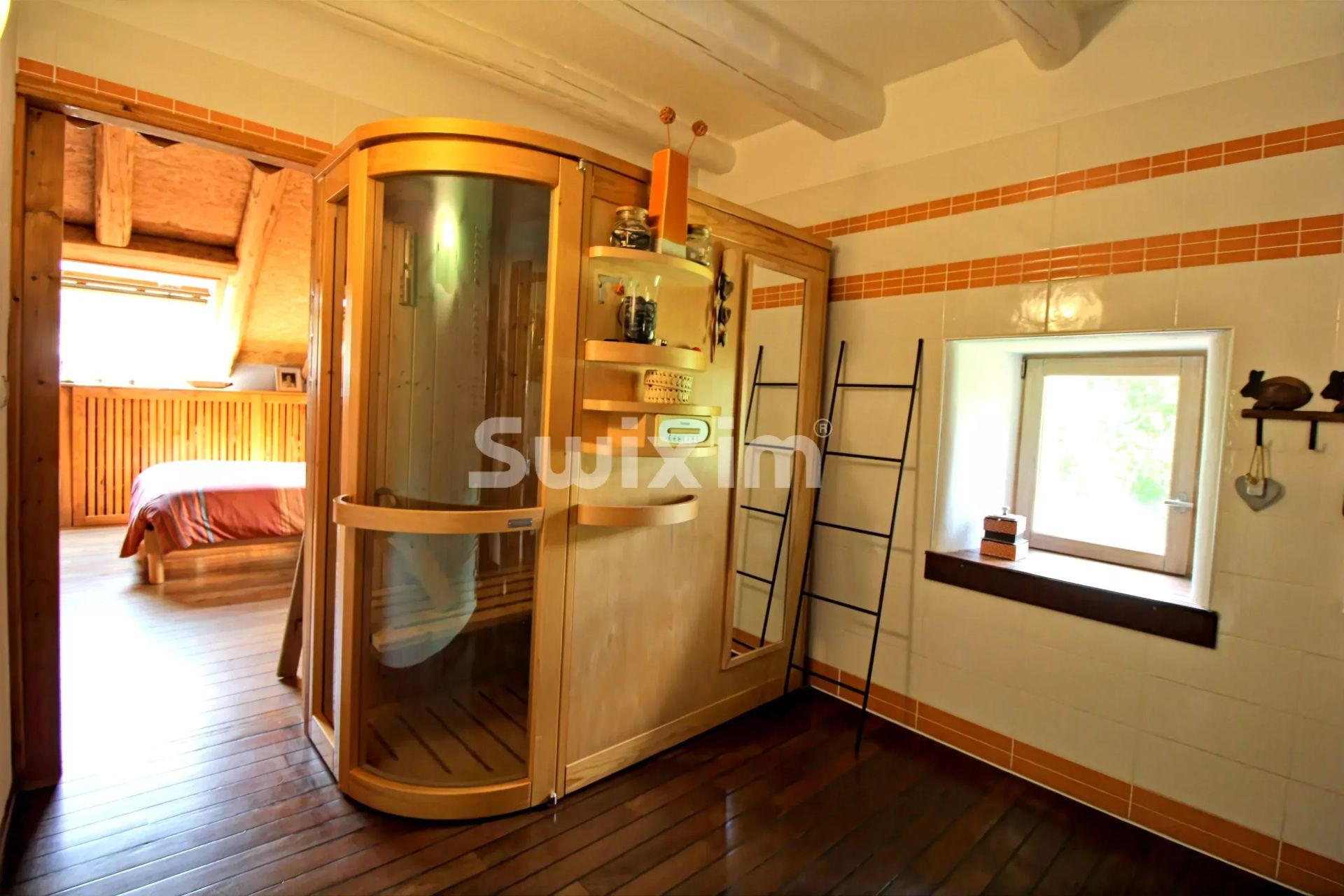 house 7 Rooms for sale on Mijoux (01170)