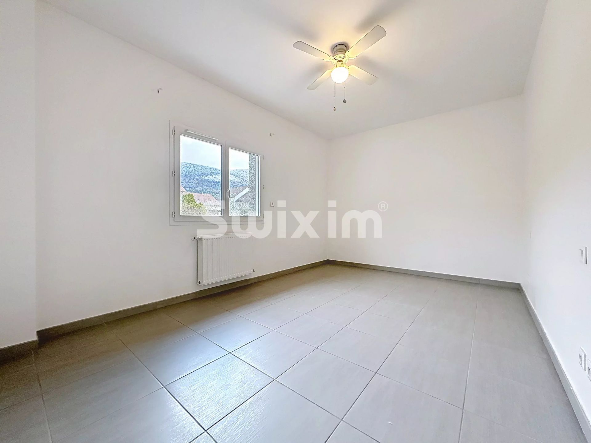 casa 5 Quartos para aluguer sobre Gex (01170)