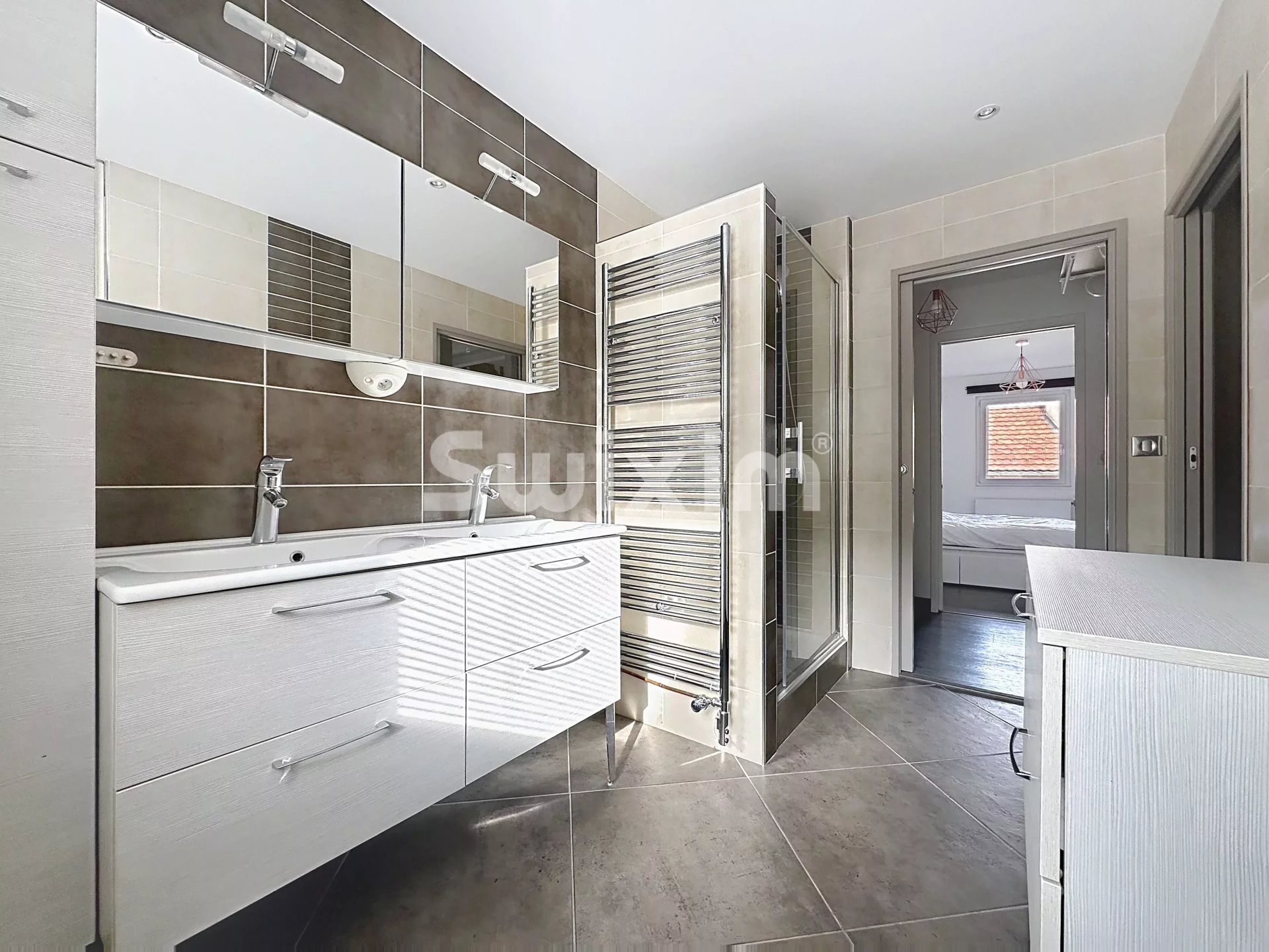 casa 4 Quartos para aluguer sobre Gex (01170)