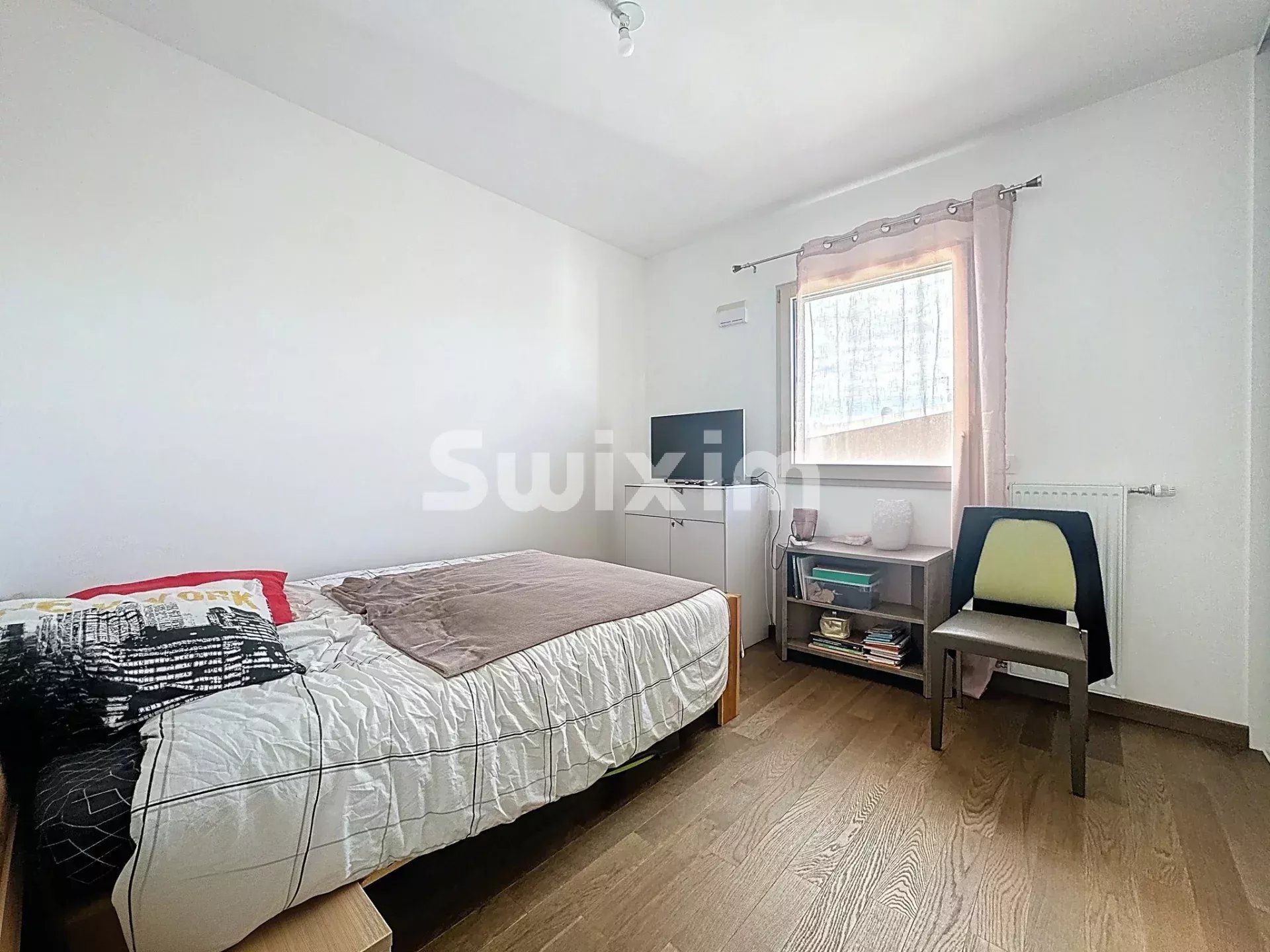 apartment 3 Rooms for sale on Ferney-Voltaire (01210)