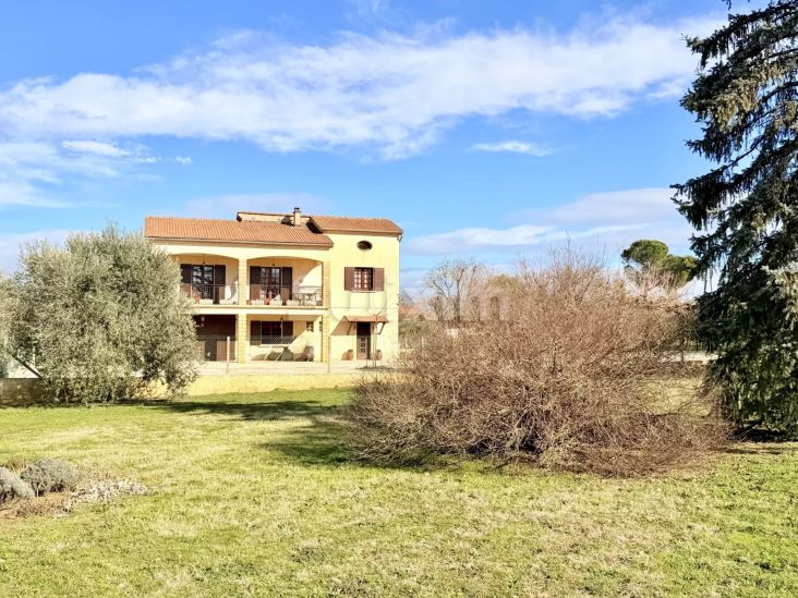 Vente Villa Uzès 8&nbsp;Pièces 270&nbsp;m²