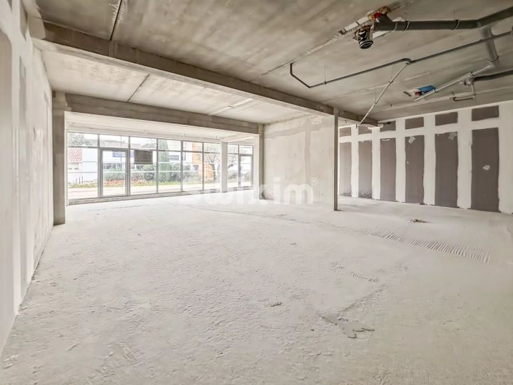 Vente Local d'activité Pierrelatte 1&nbsp;pièce 112&nbsp;m²