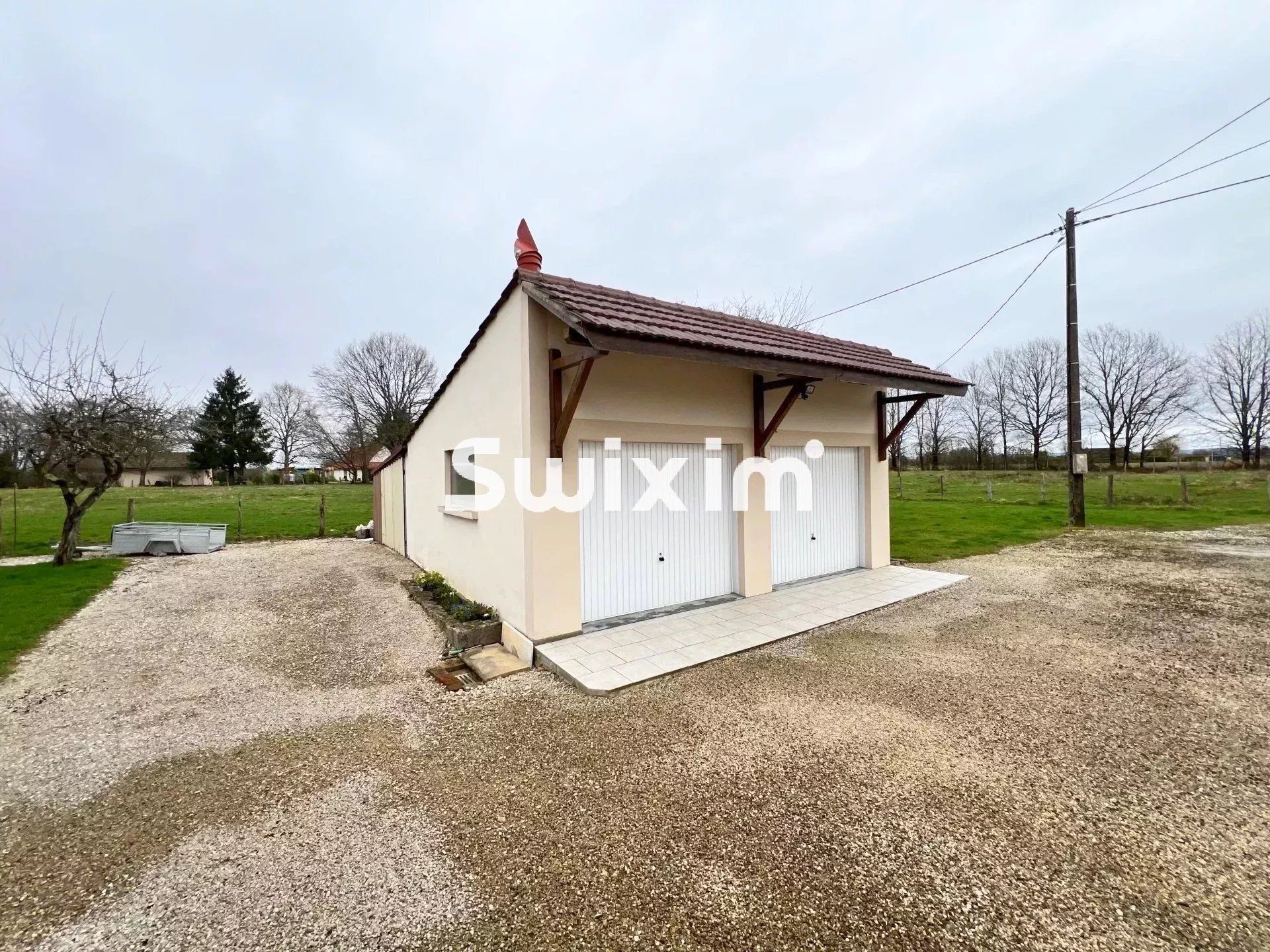 house 5 Rooms for sale on Louhans (71500)