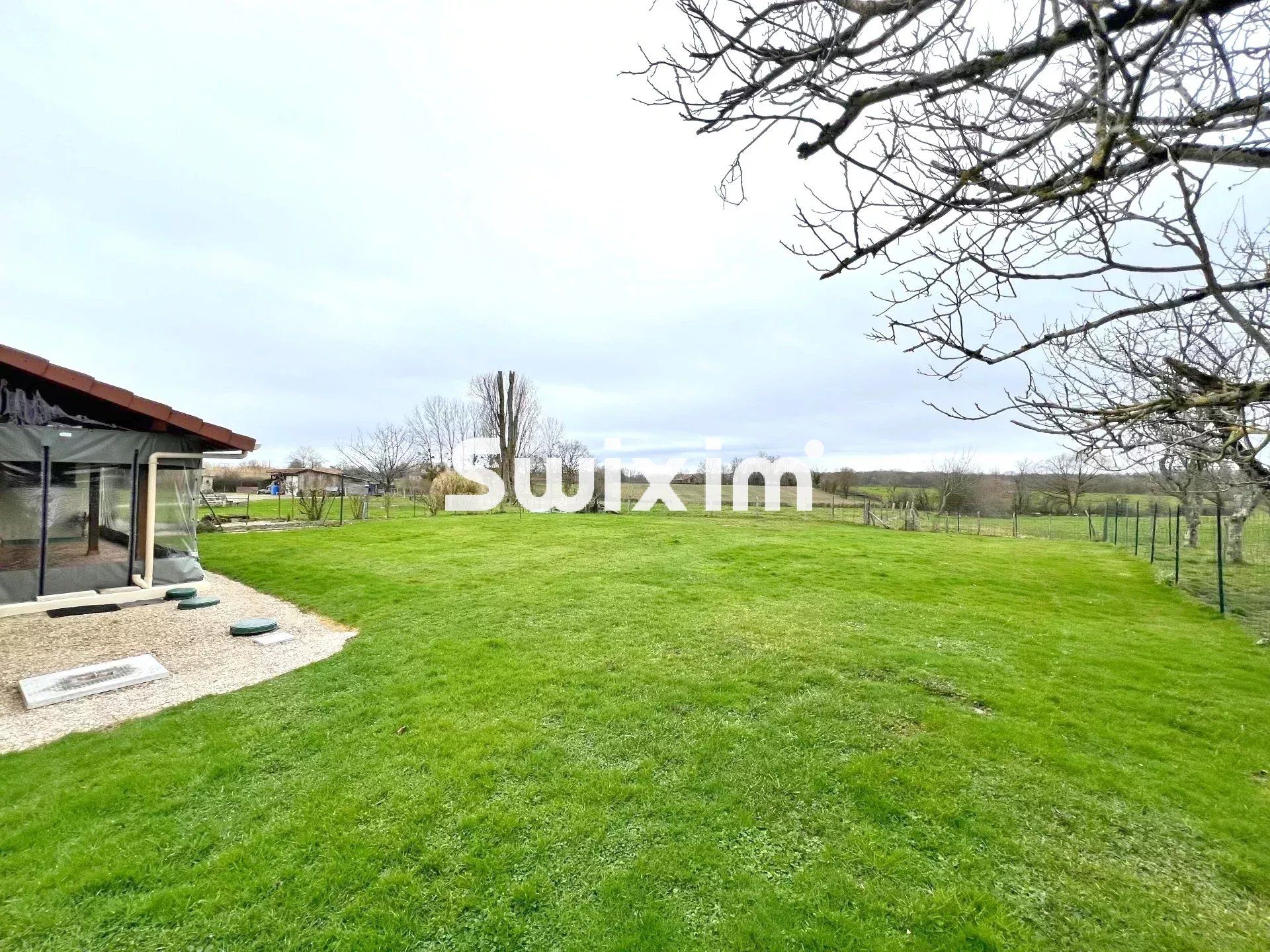 house 5 Rooms for sale on Louhans (71500)