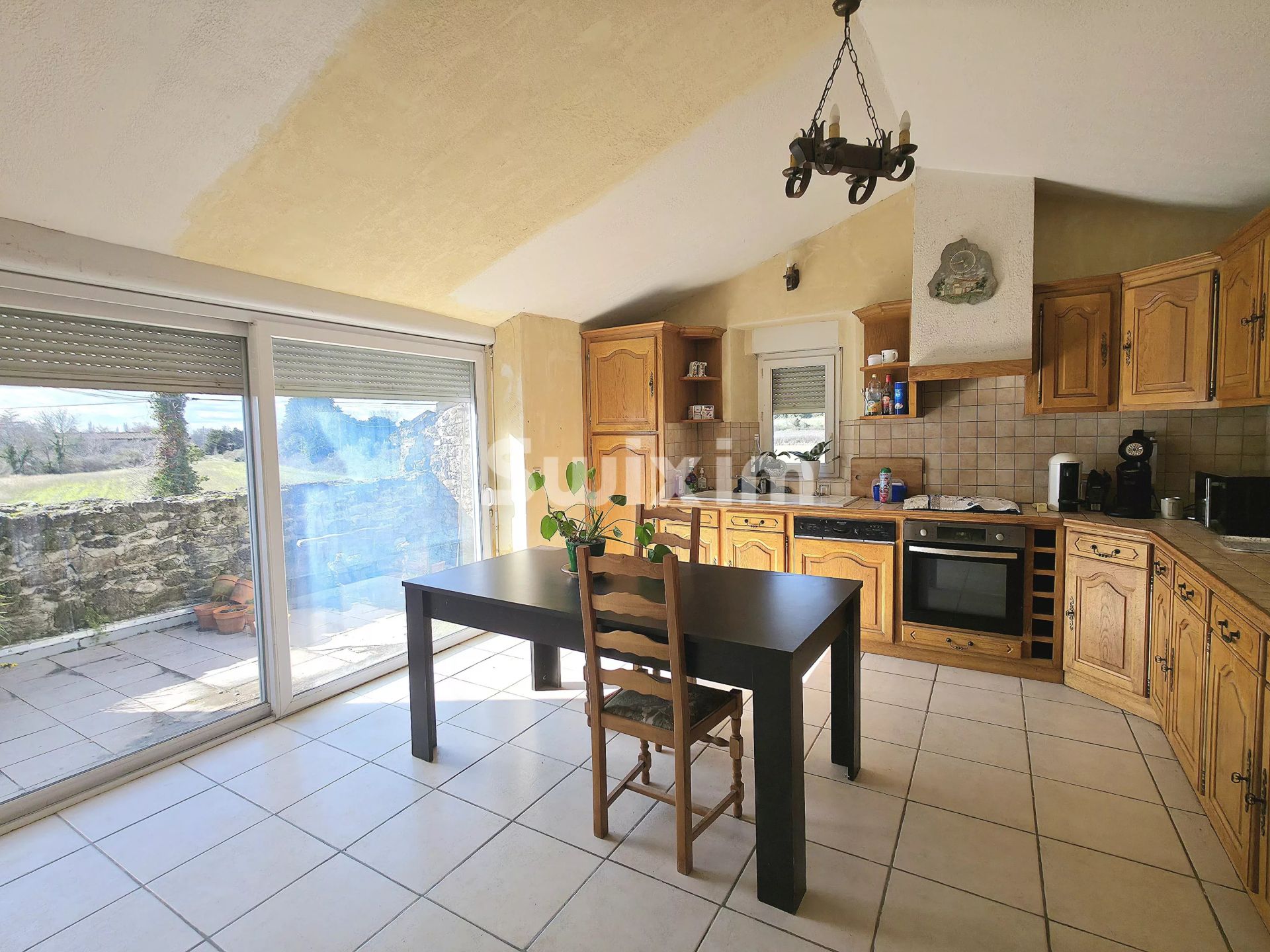 casa 11 Camere in vendita su Grignan (26230)