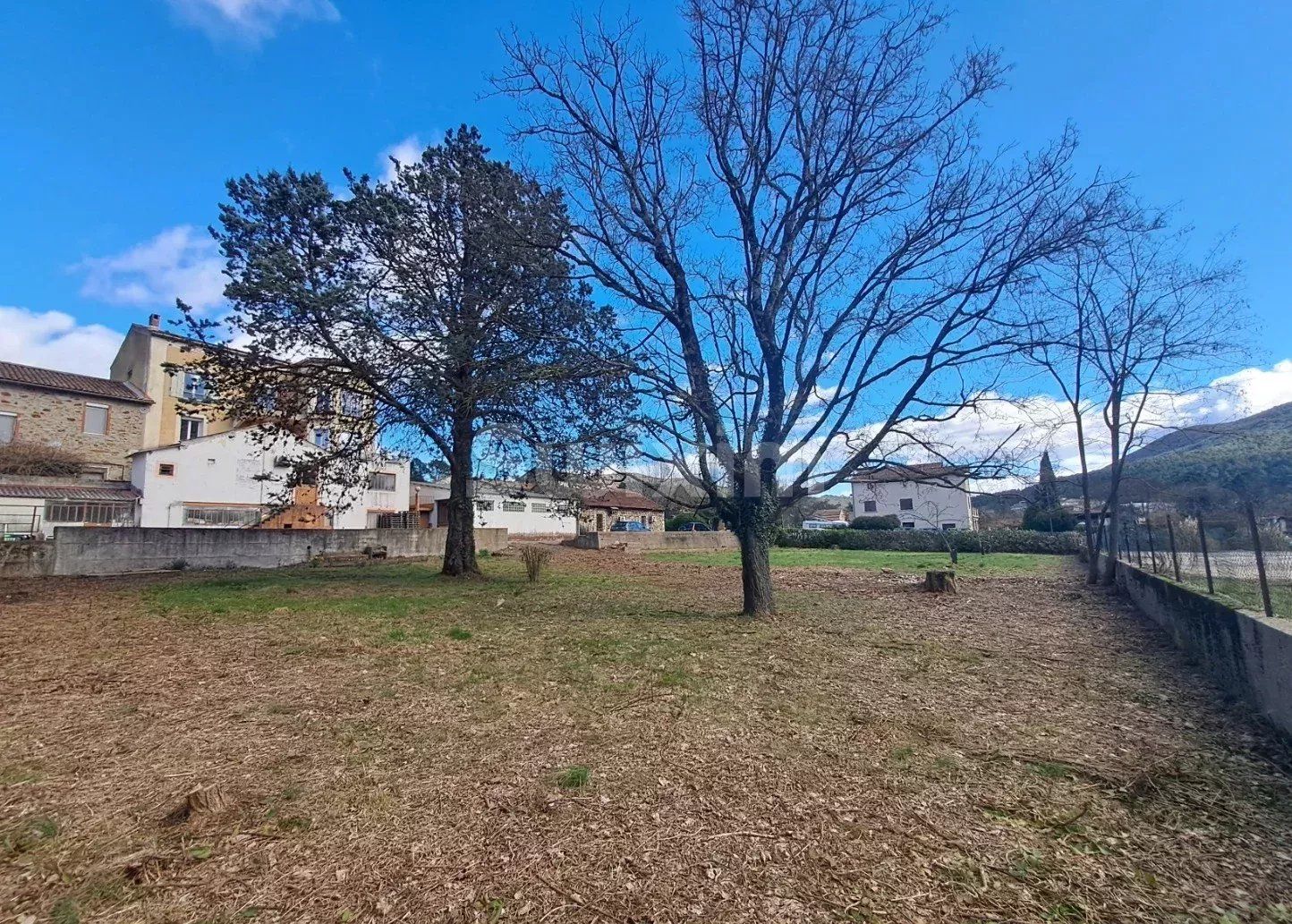 land for sale on Saint-Florent-sur-Auzonnet (30960)