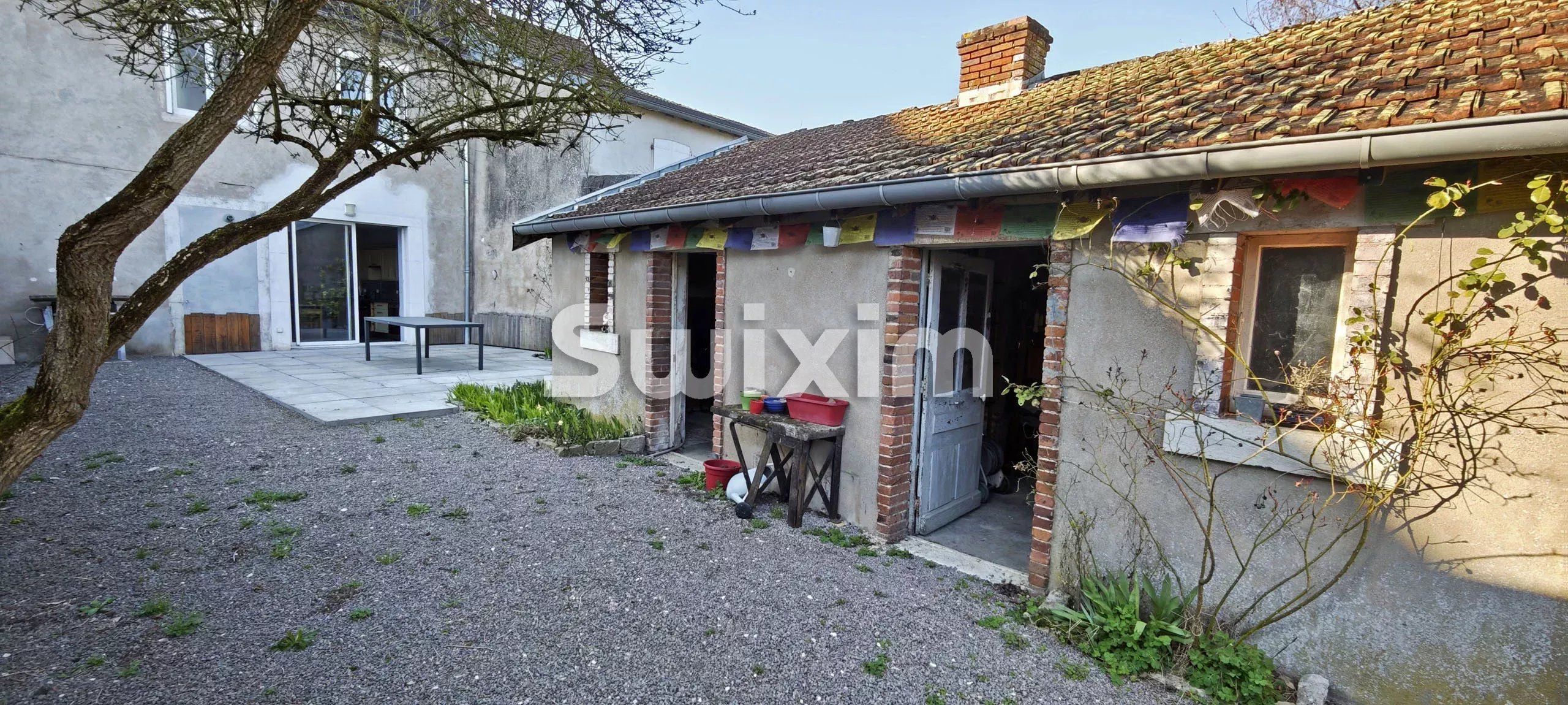 casa 5 Quartos para venda sobre Dole (39100)