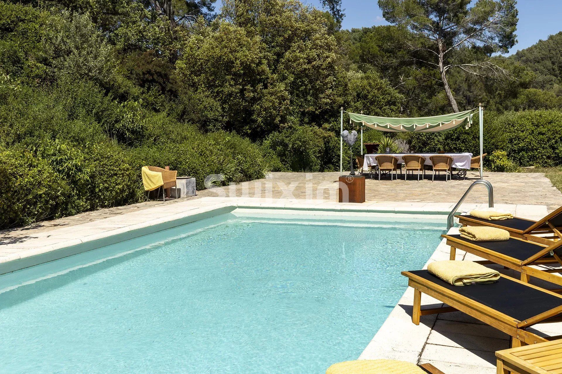 bastide 8 Rooms for sale on Callas (83830)