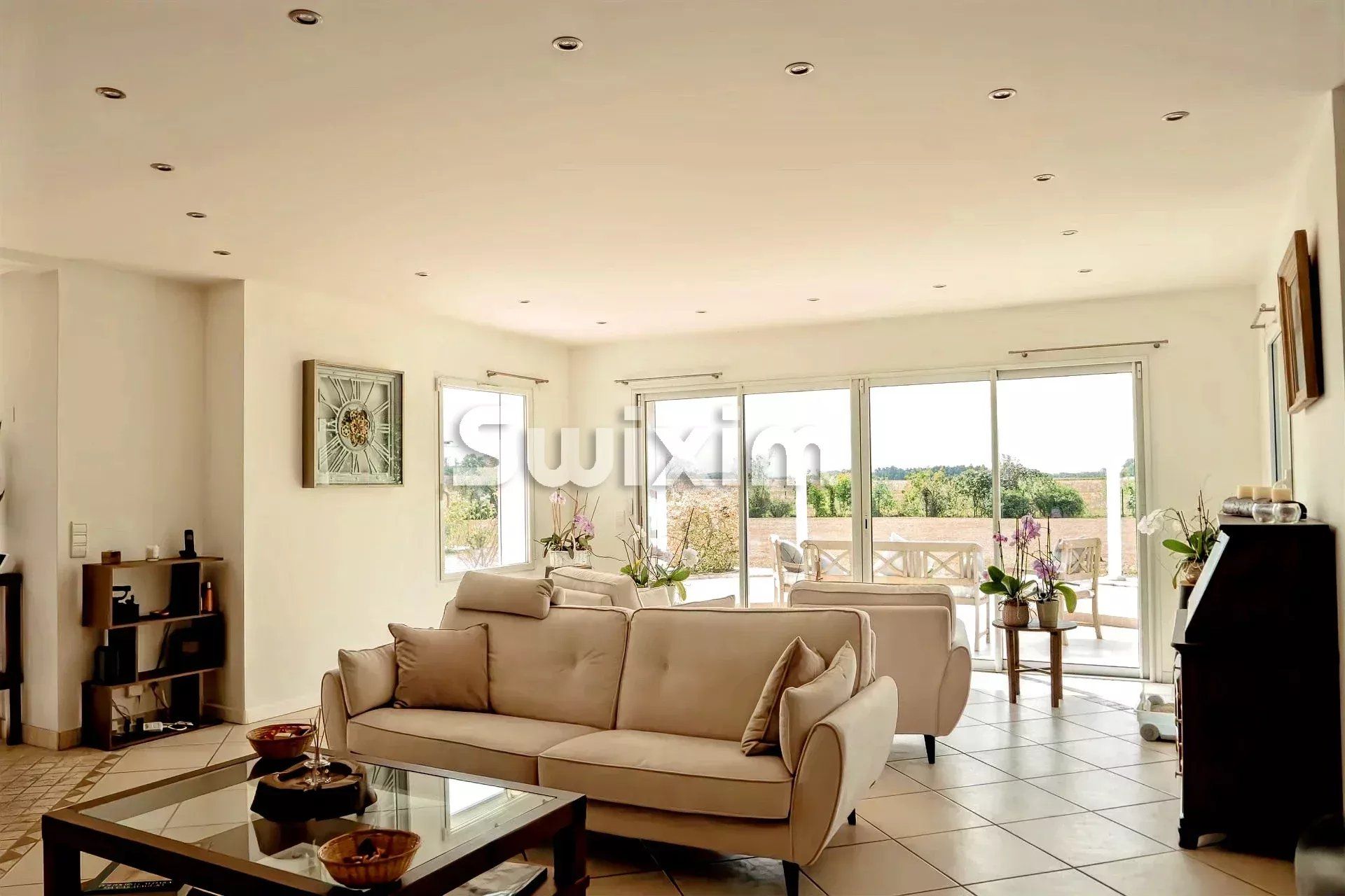 casa 9 Salas en venta en Veigy-Foncenex (74140)