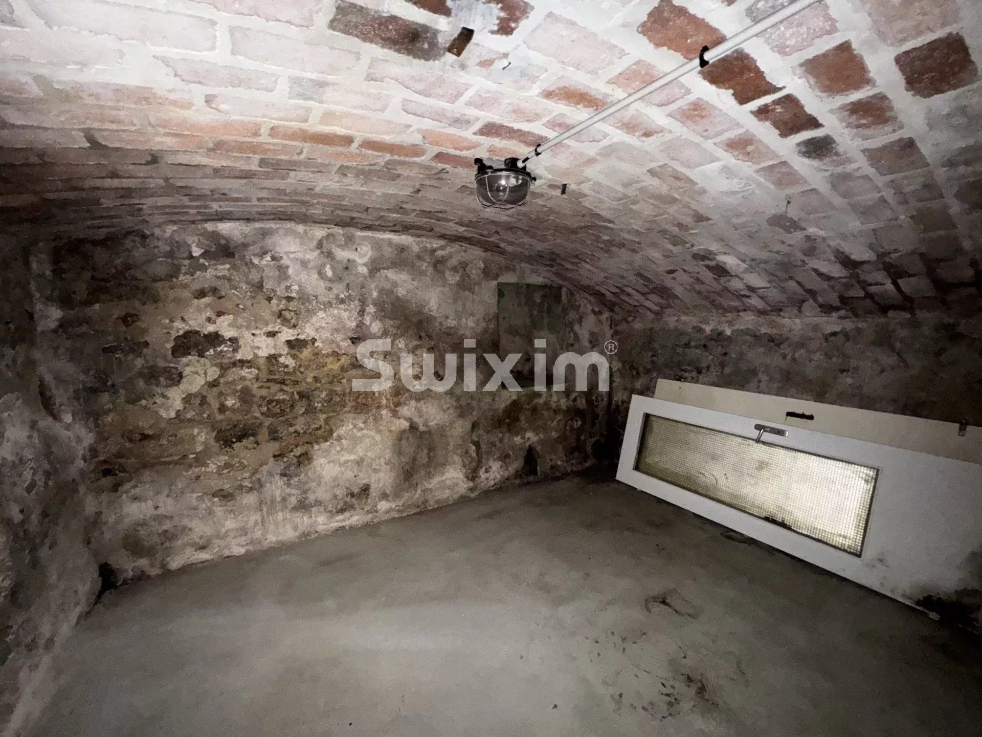 apartment 4 Rooms for sale on Avallon (89200)