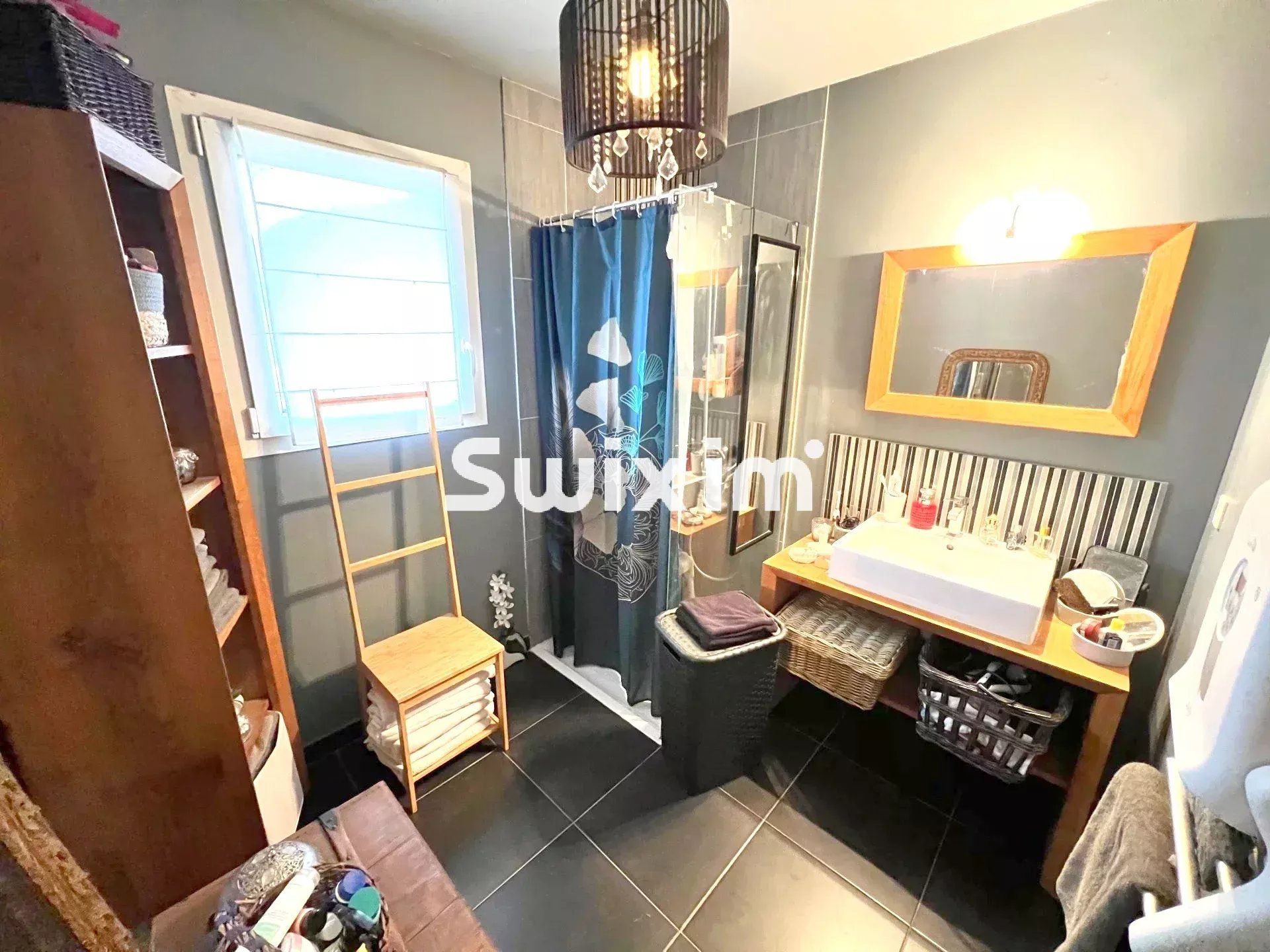 house 5 Rooms for sale on Moirans-en-Montagne (39260)