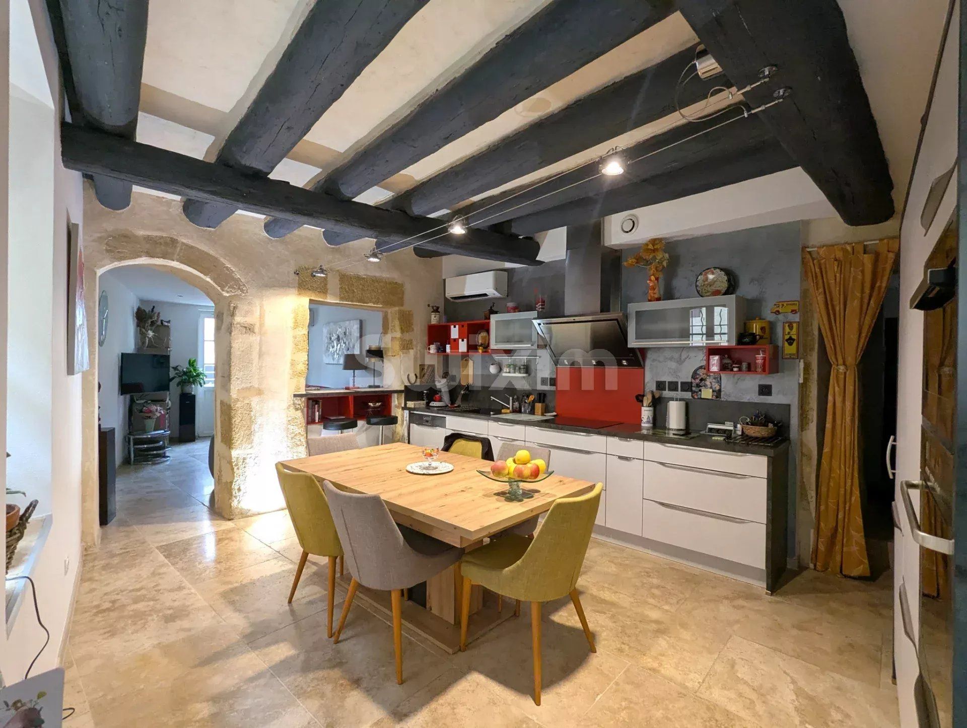 casa 8 Camere in vendita su Vers-Pont-du-Gard (30210)