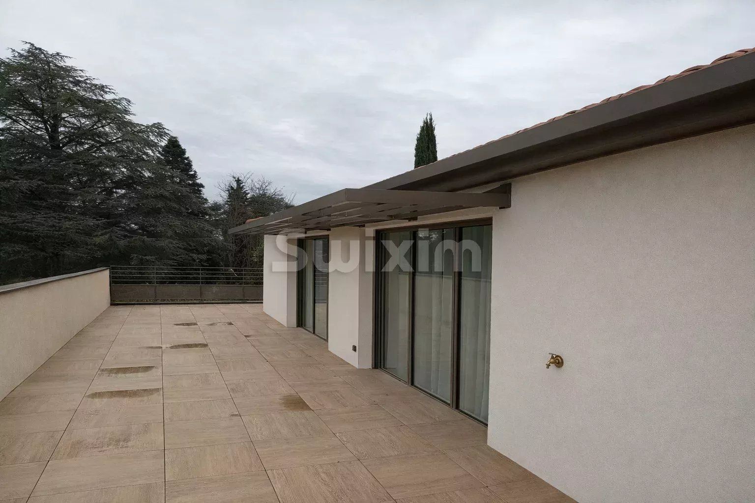 apartment 4 Rooms for sale on Francheville (69340)