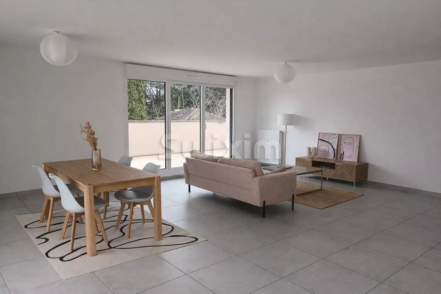 apartment 4 Rooms for sale on Francheville (69340)