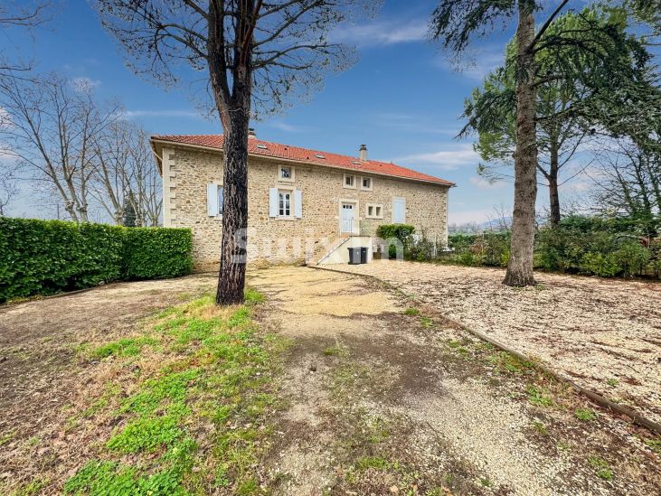 Location Maison Saint-Julien-de-Peyrolas 5&nbsp;Pièces 132&nbsp;m²