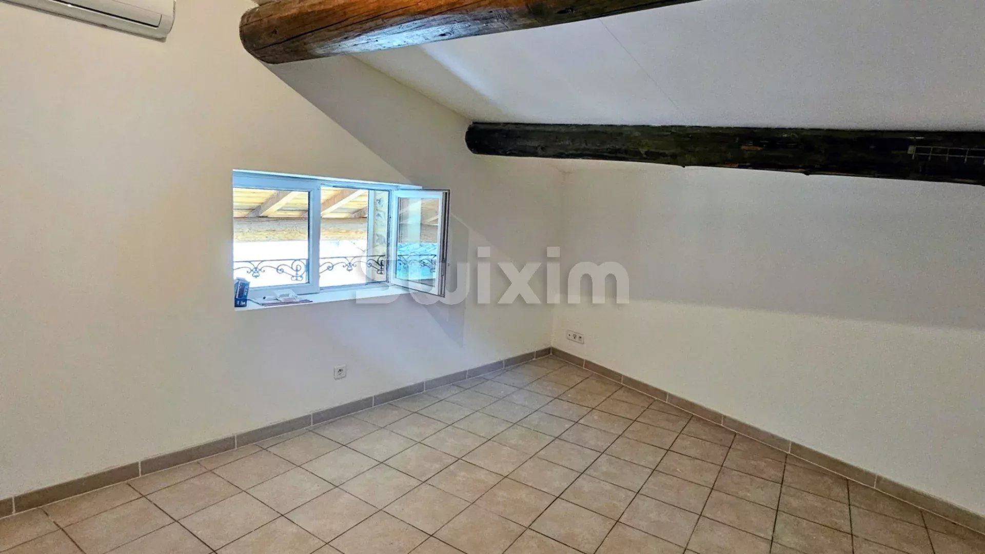 house 4 Rooms for sale on Alès (30100)