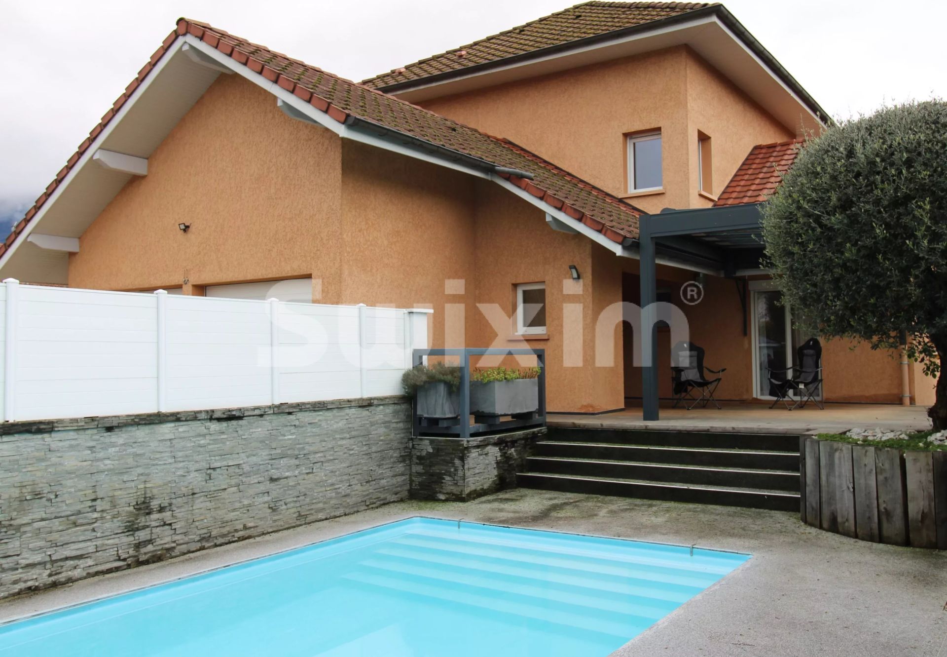 house 5 Rooms for sale on Aix-les-Bains (73100)