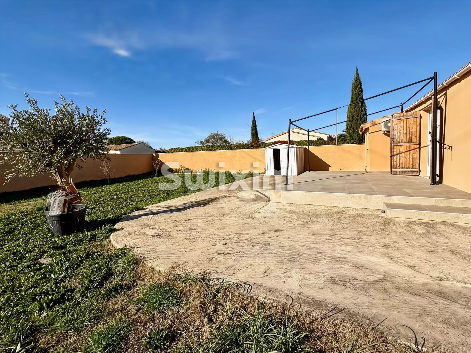 house 4 Rooms for sale on Pierrelatte (26700)