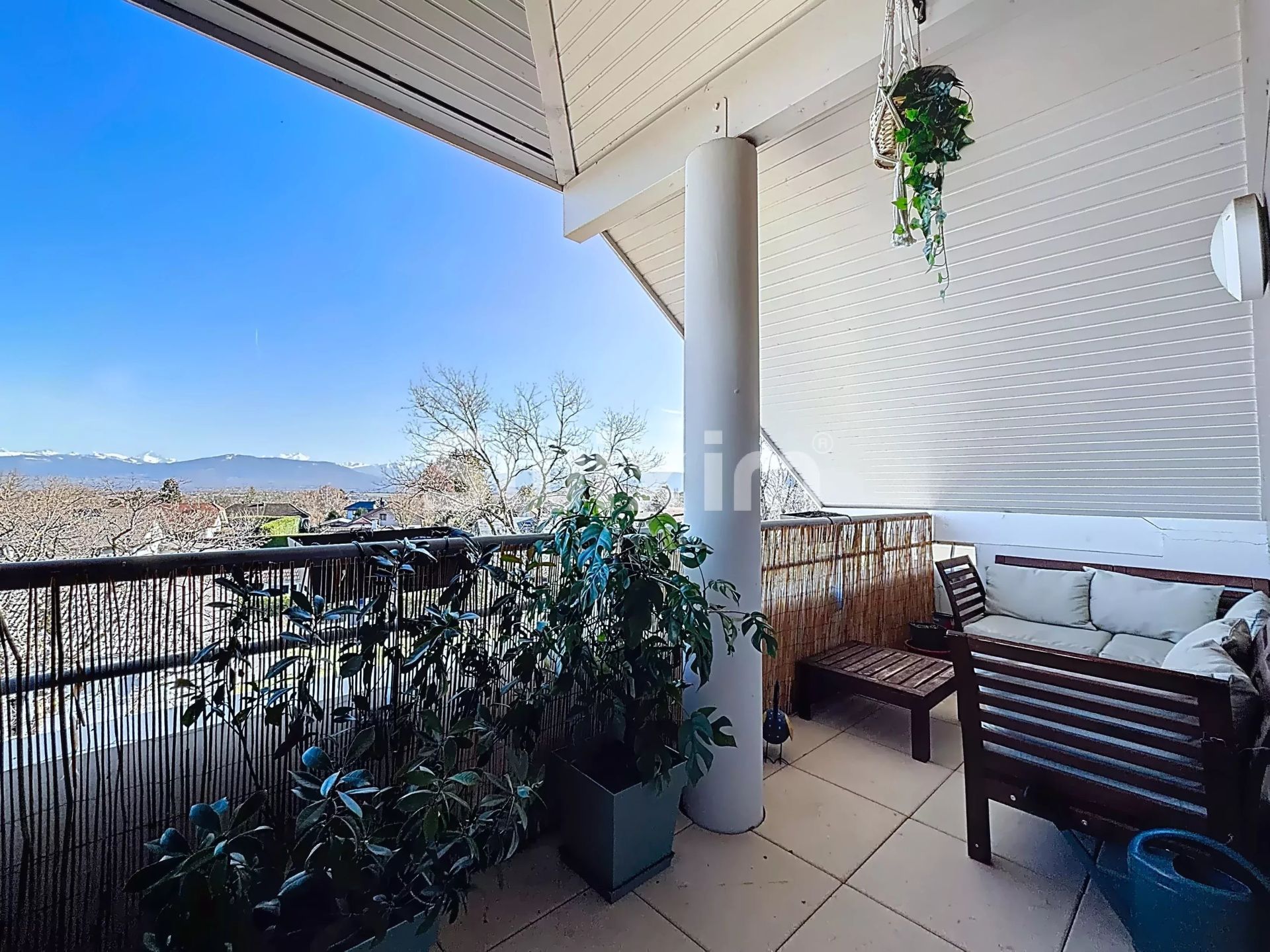 apartment 4 Rooms for sale on Divonne-les-Bains (01220)