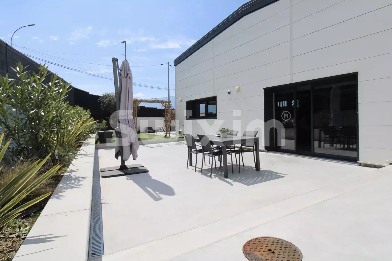 house 8 Rooms for sale on Aix-les-Bains (73100)