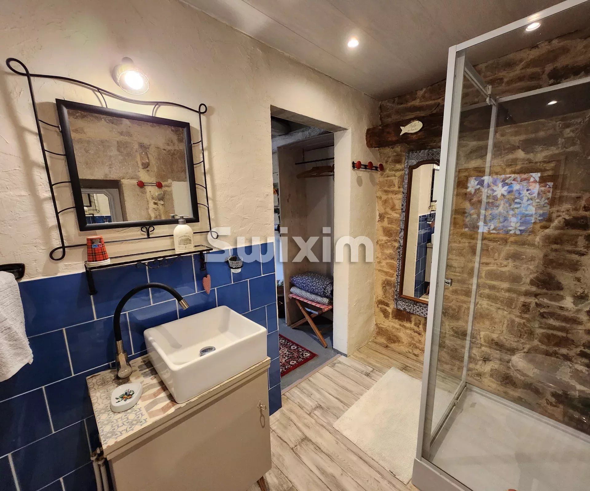 house 6 Rooms for sale on Picarreau (39800)