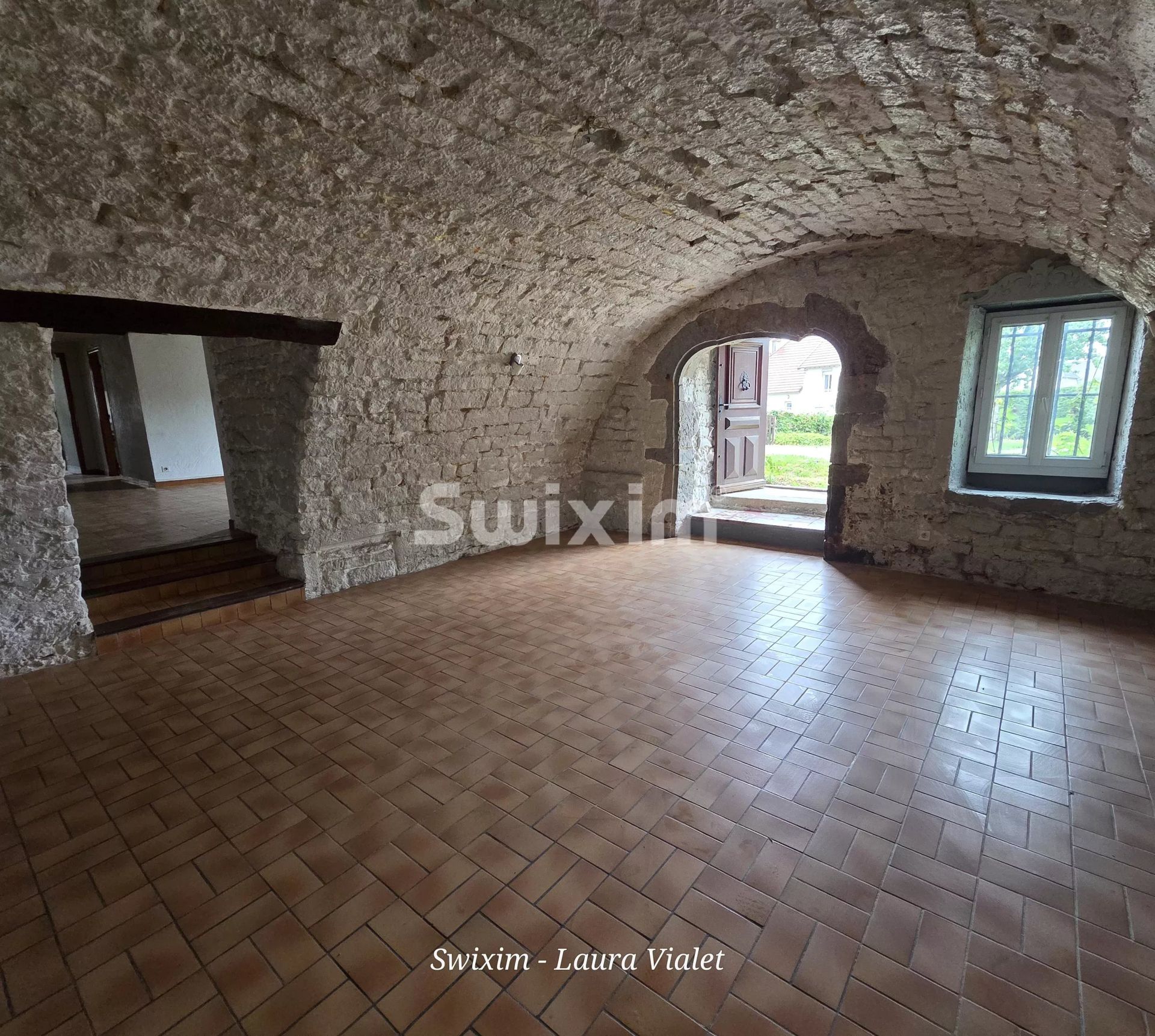 casa 9 Camere in vendita su Buvilly (39800)