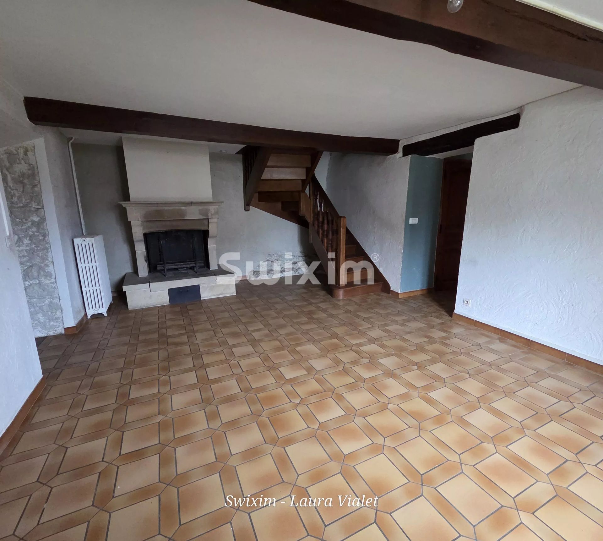 casa 9 Camere in vendita su Buvilly (39800)