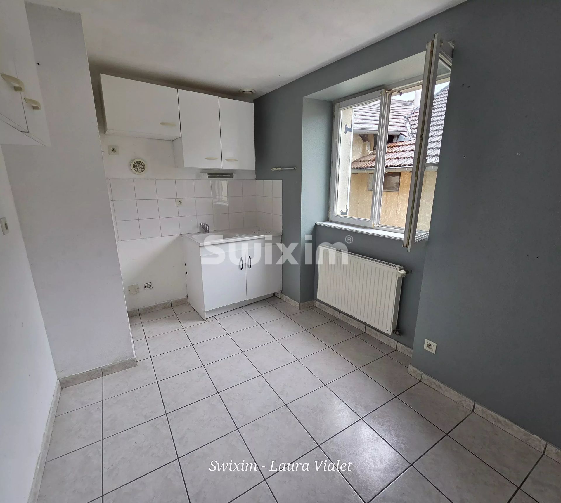 casa 9 Camere in vendita su Buvilly (39800)