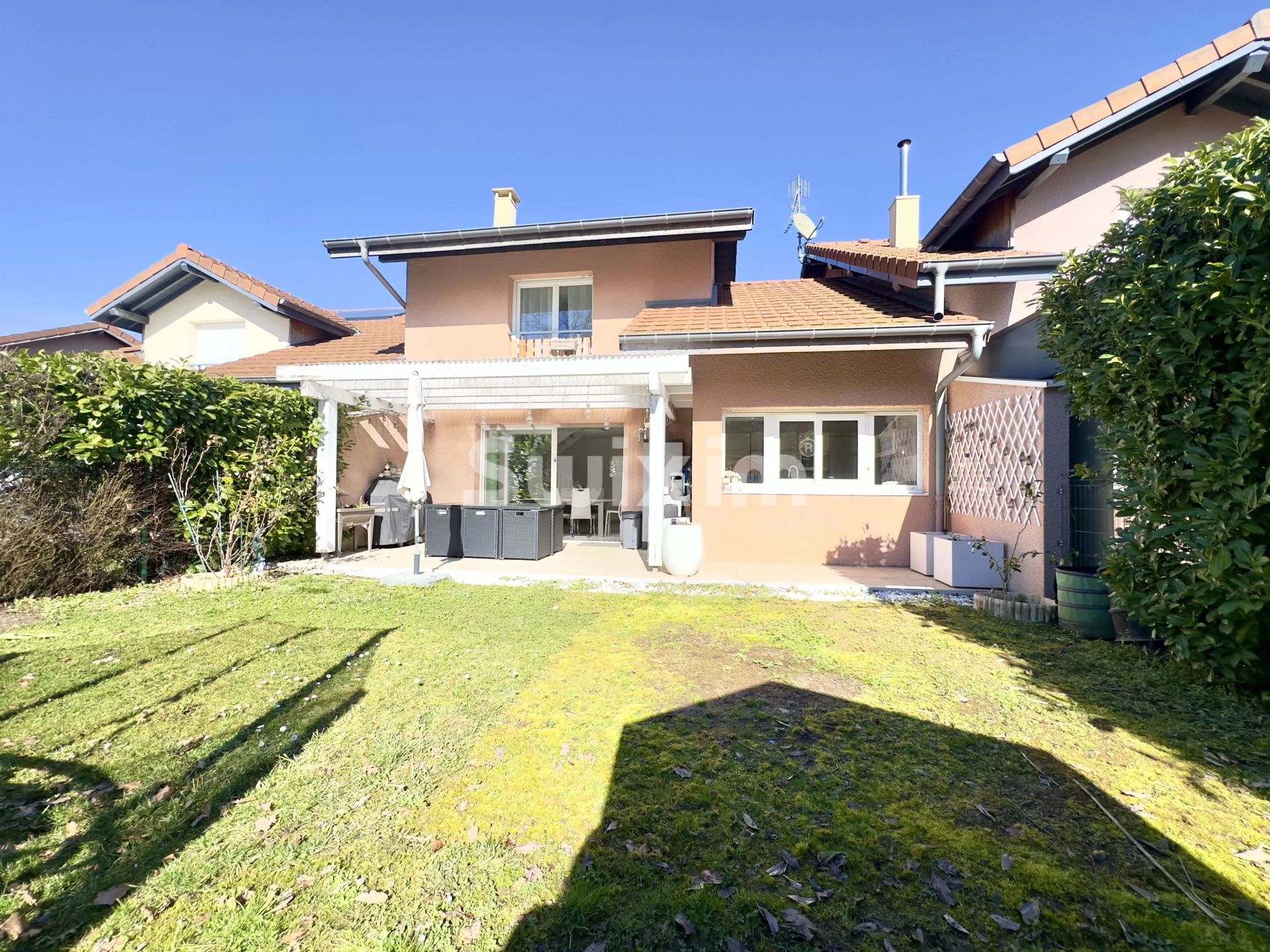 casa 5 Camere in vendita su Valleiry (74520)