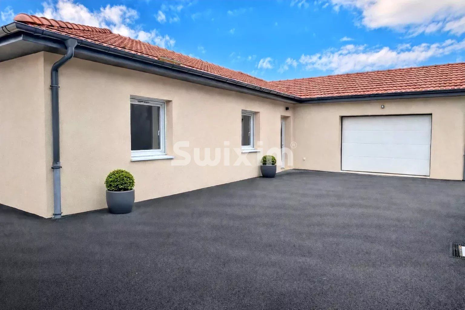 villa 4 Rooms for sale on Ceignes (01430)