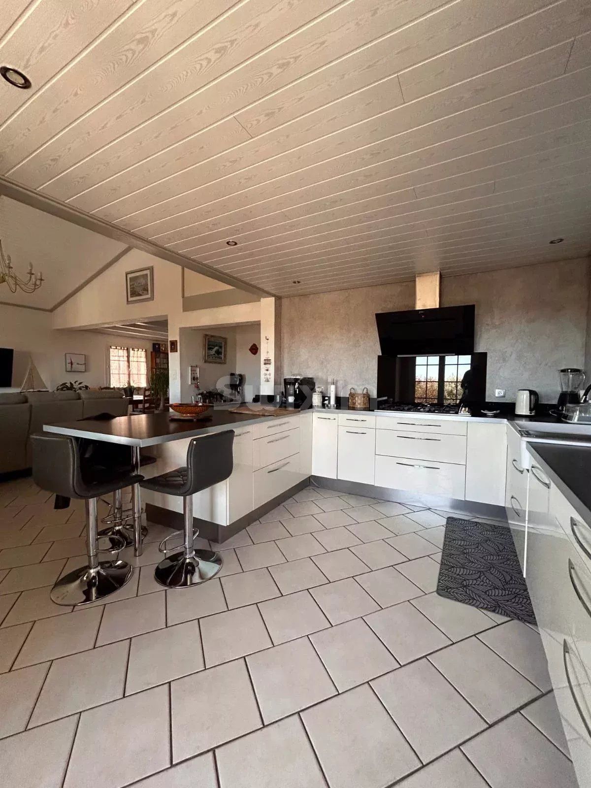 villa 5 Rooms for sale on Alès (30100)