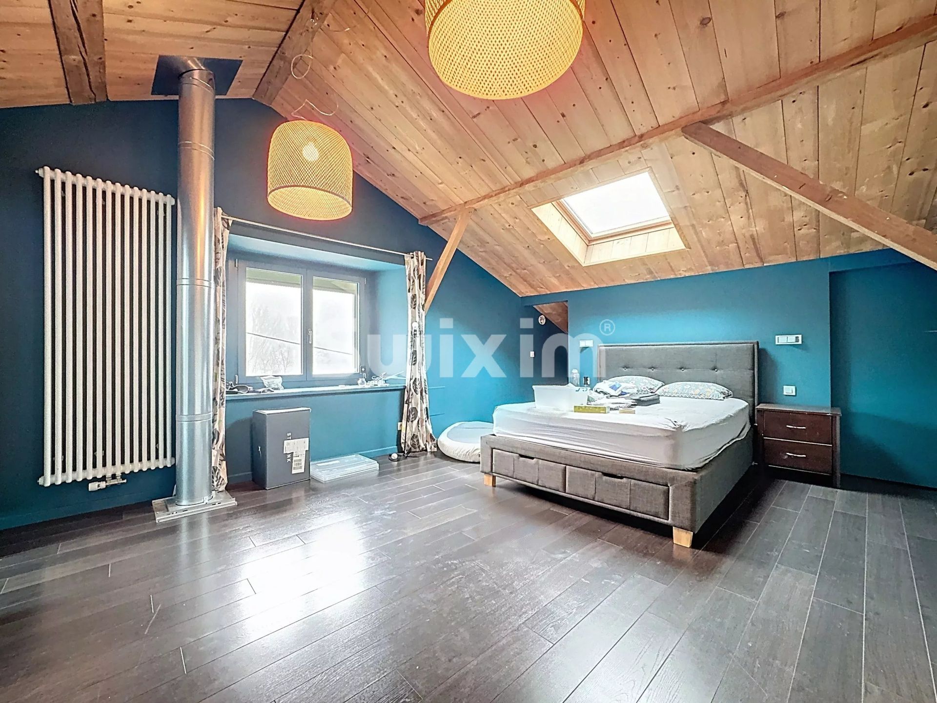 house 8 Rooms for sale on Thoiry (01710)