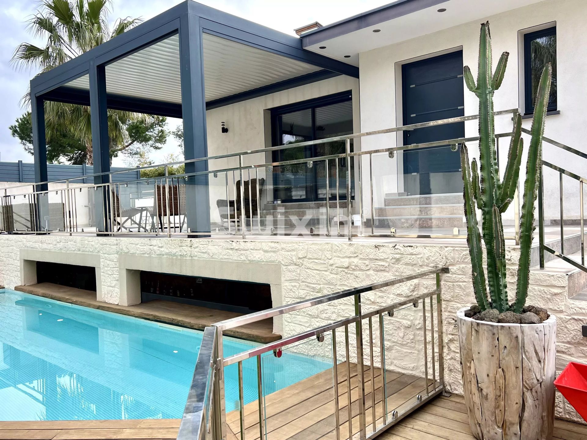 villa 5 Rooms for sale on Le Cap-d'Agde (34300)