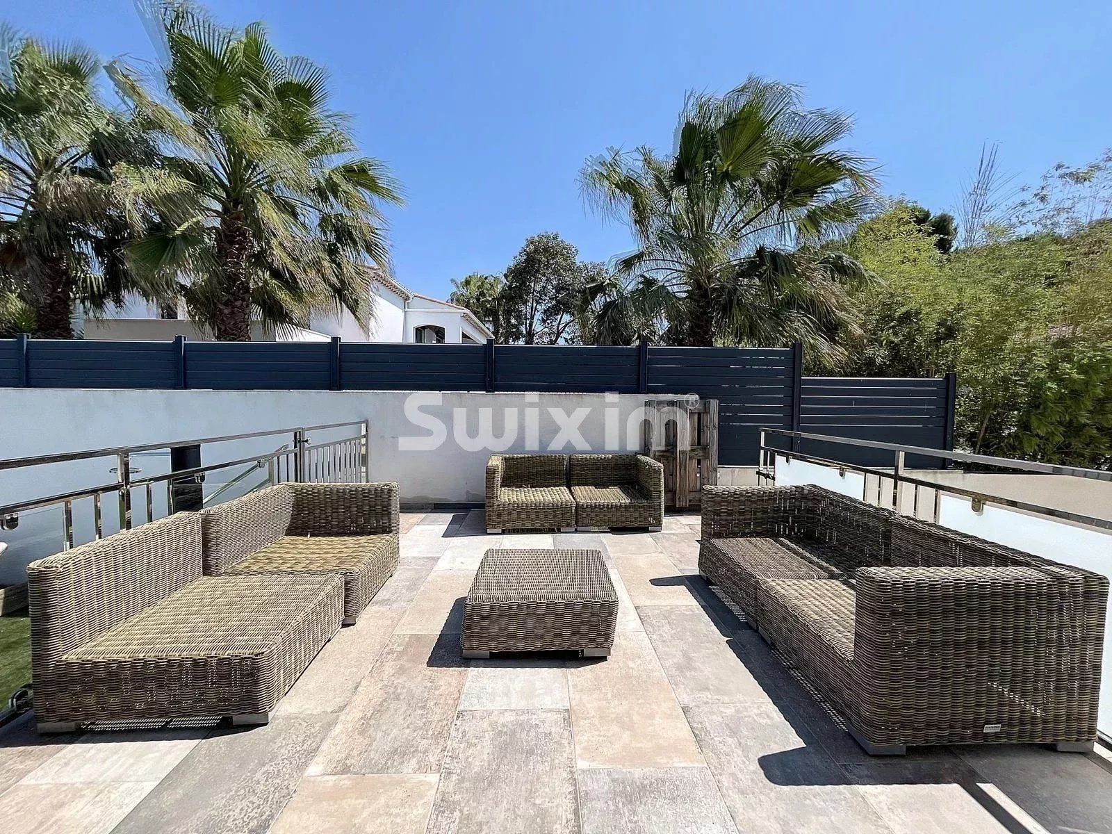 villa 5 Rooms for sale on Le Cap-d'Agde (34300)