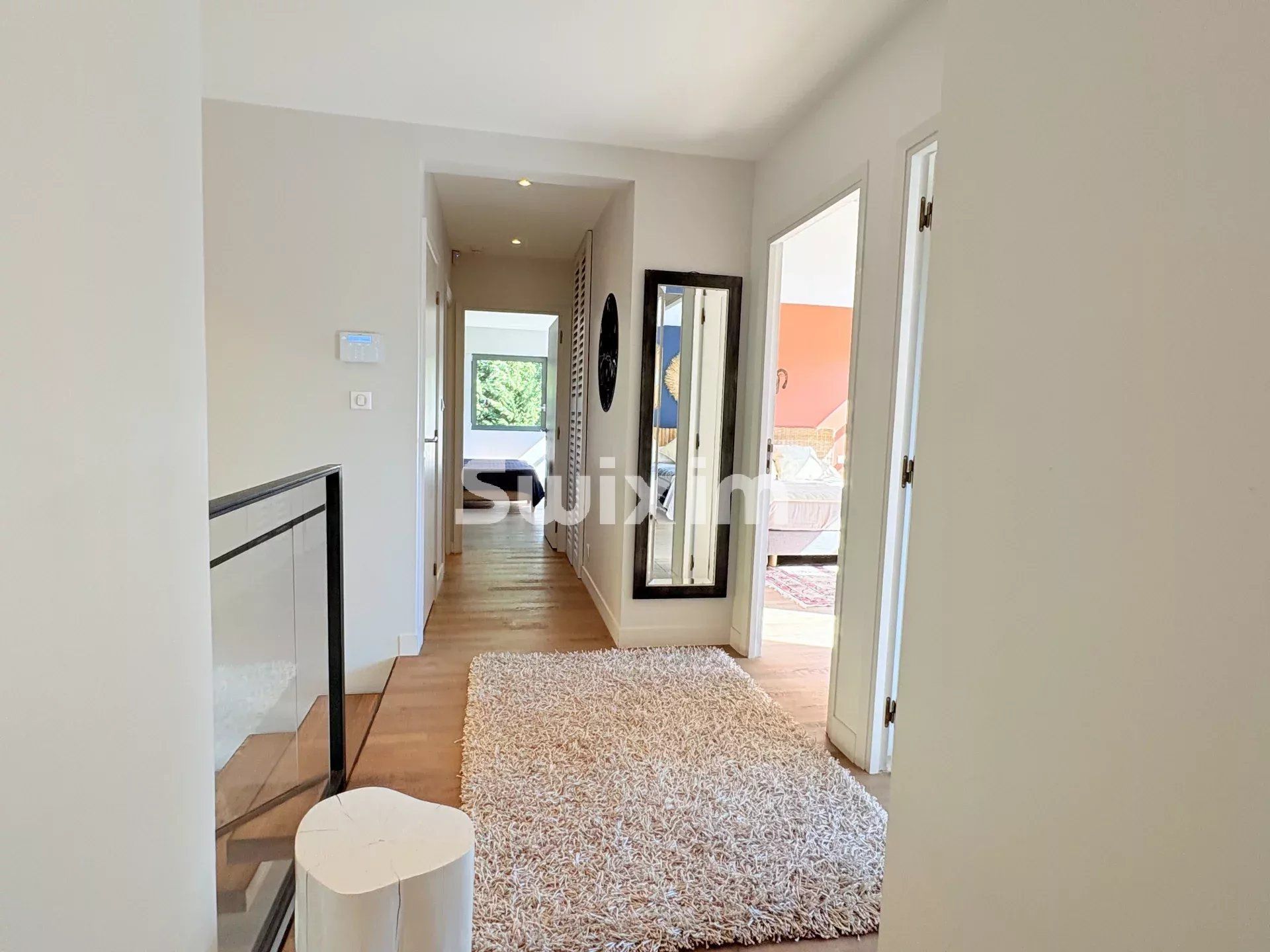 house 6 Rooms for sale on Saint-Raphaël (83700)
