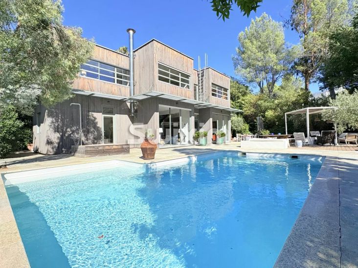 Vente Maison Saint-Raphaël 6&nbsp;Pièces 182.86&nbsp;m²