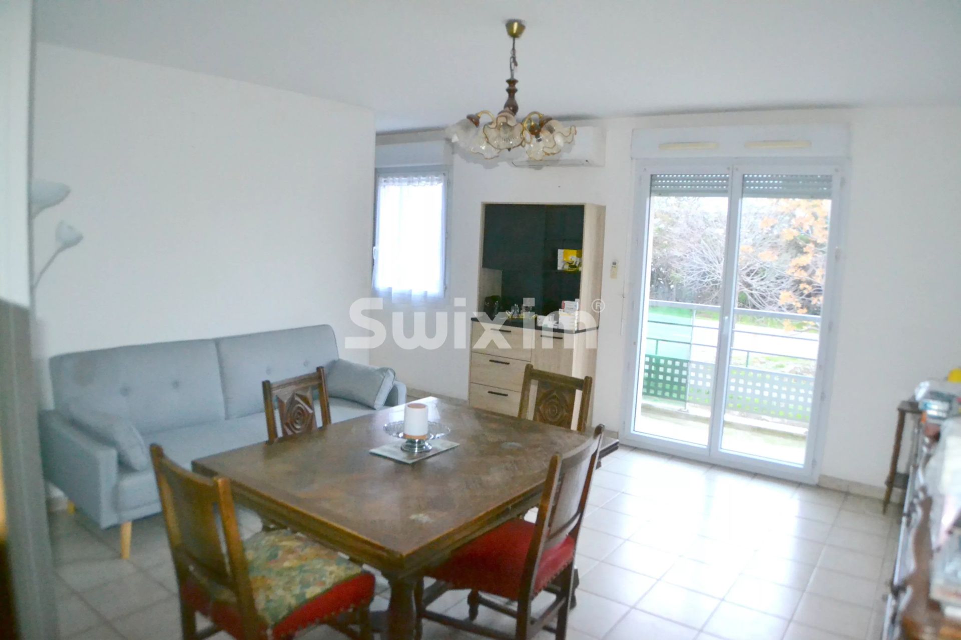 apartment 2 Rooms for sale on Saint-Gilles (30800)