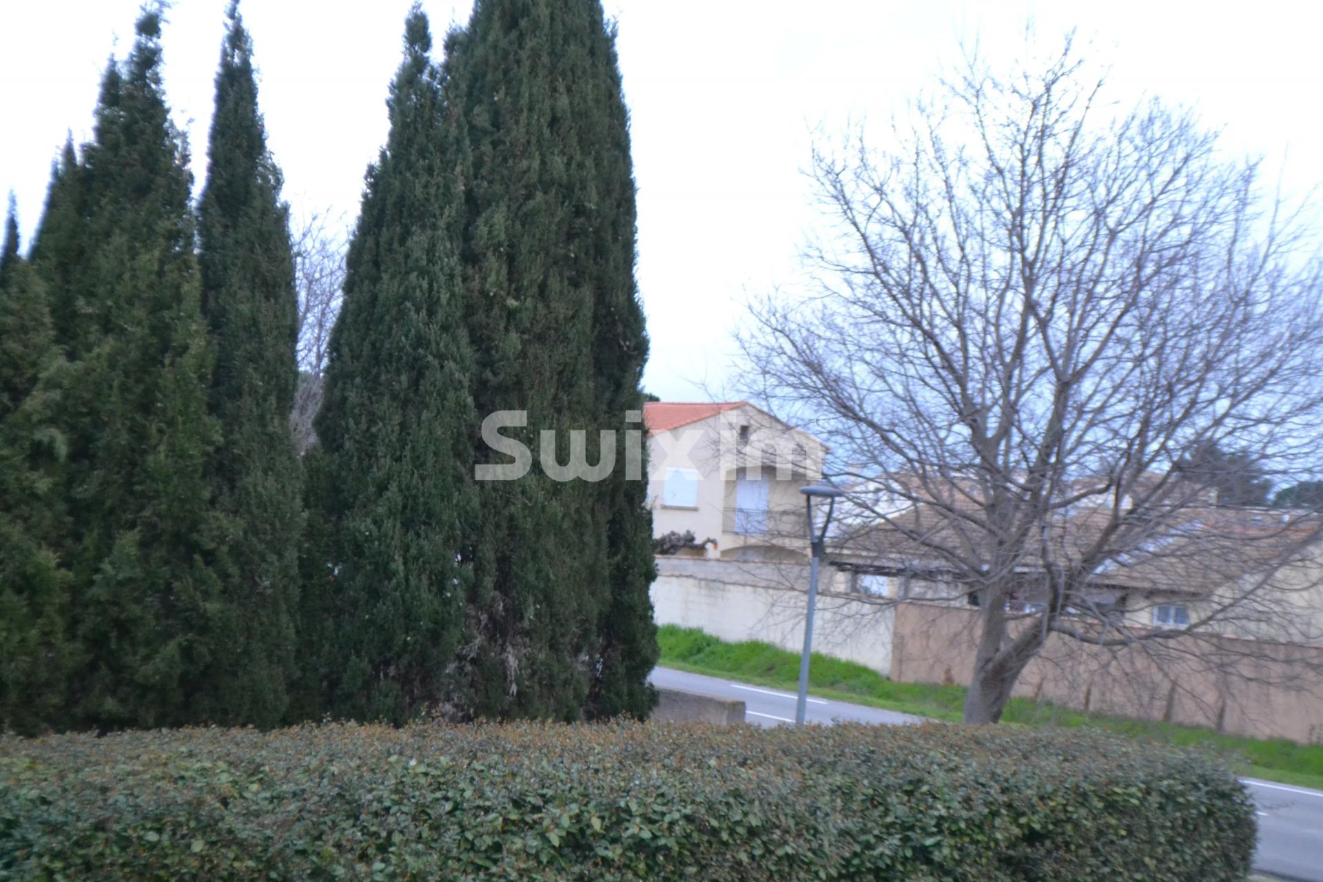 apartment 2 Rooms for sale on Saint-Gilles (30800)