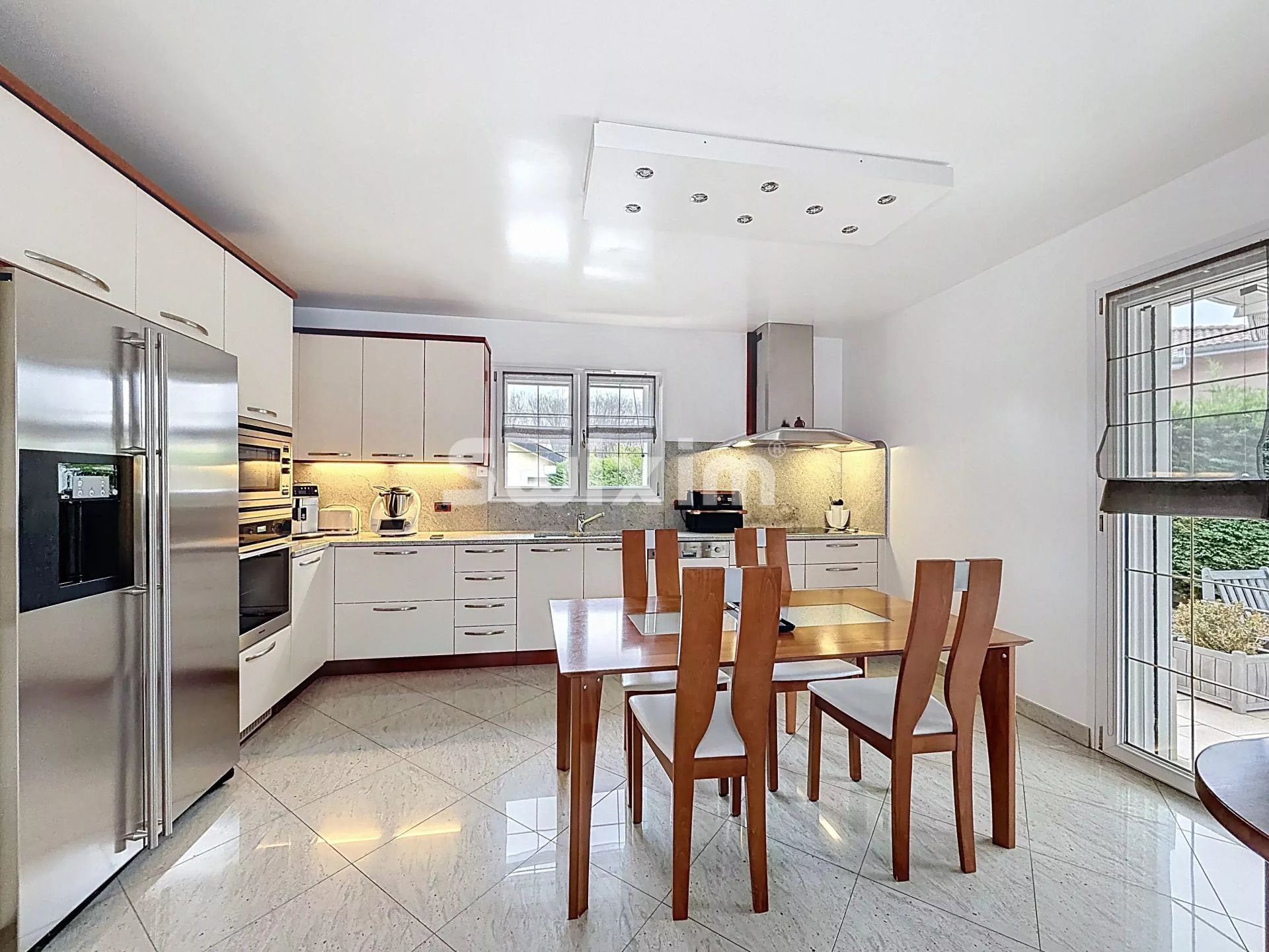 casa 6 Camere in vendita su Veigy-Foncenex (74140)