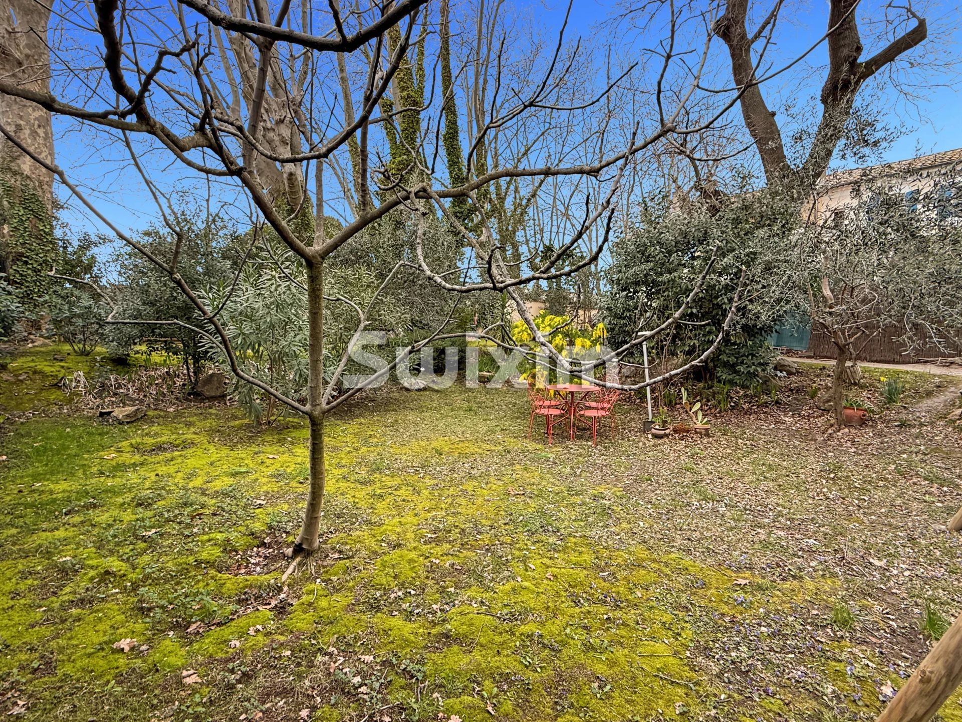 house 7 Rooms for sale on Avignon (84140)