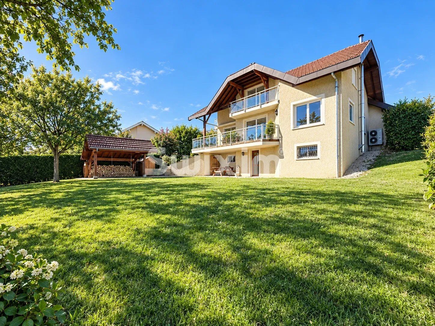 casa 7 Salas en venta en Grilly (01220)