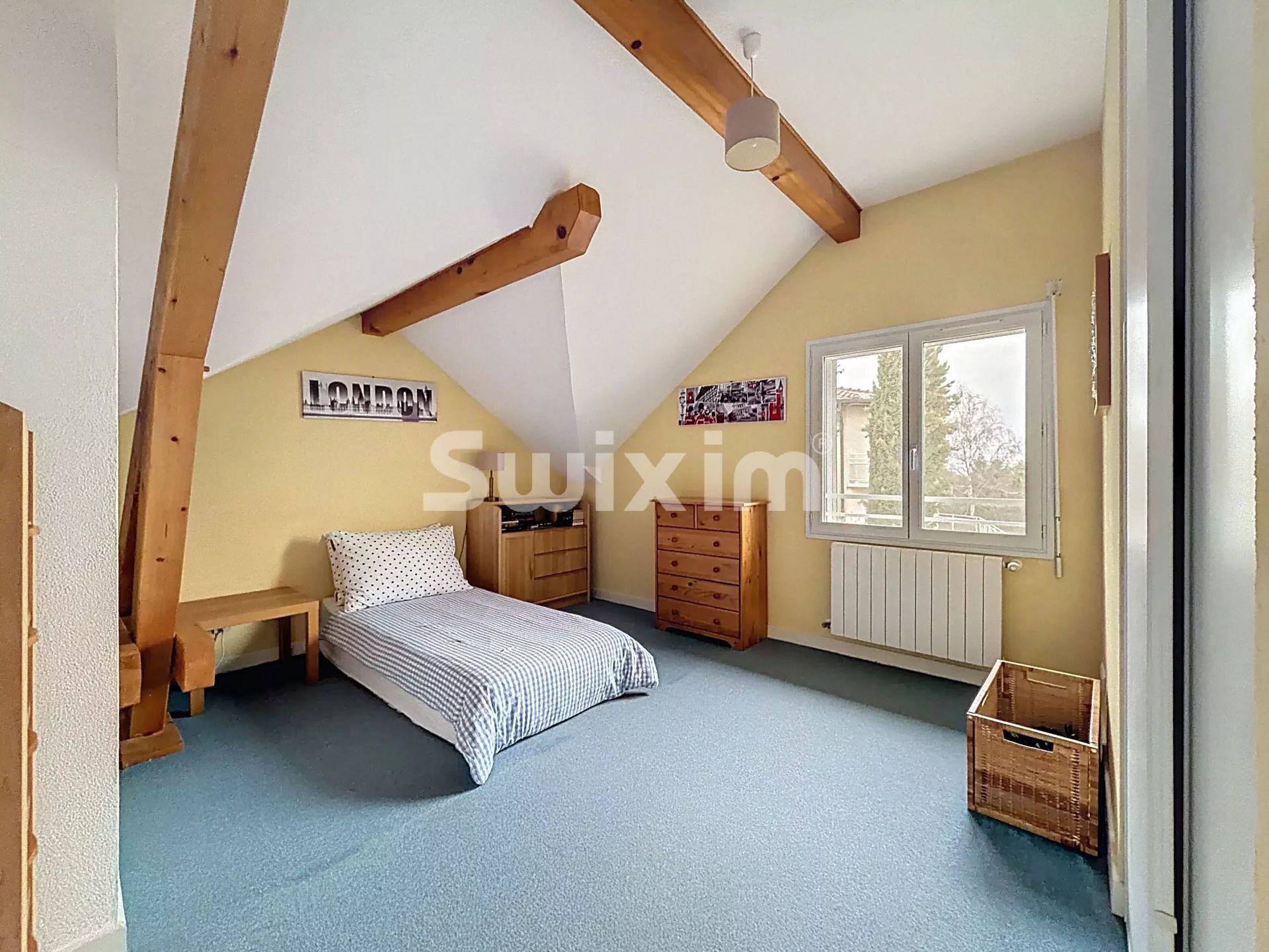 casa 7 Quartos para venda sobre Grilly (01220)