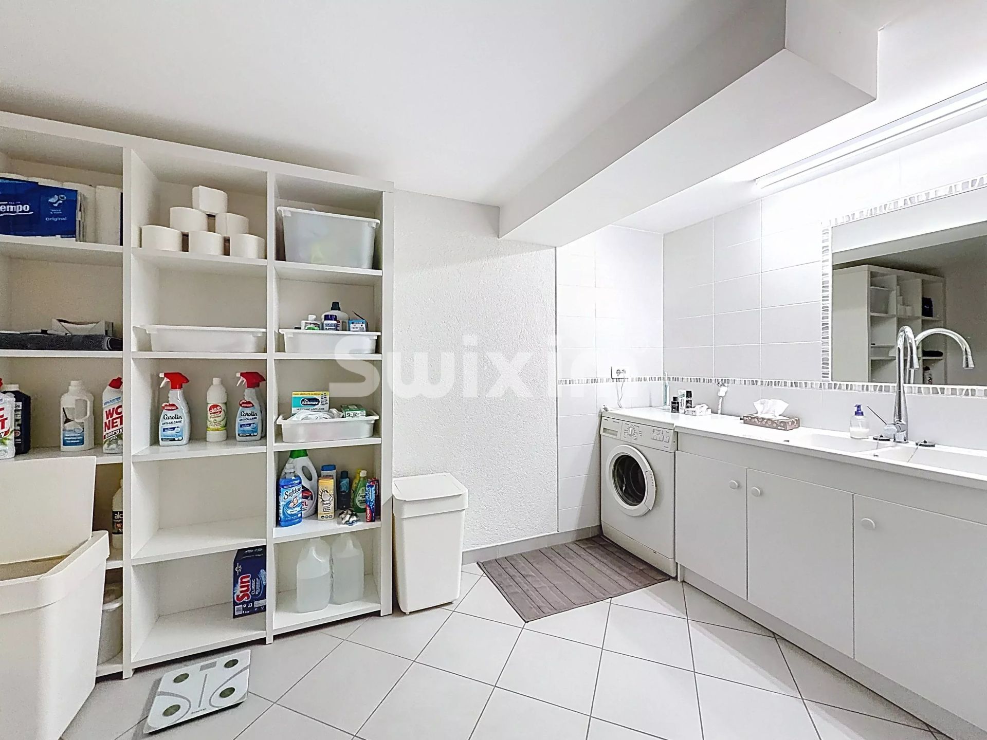 casa 7 Quartos para venda sobre Grilly (01220)