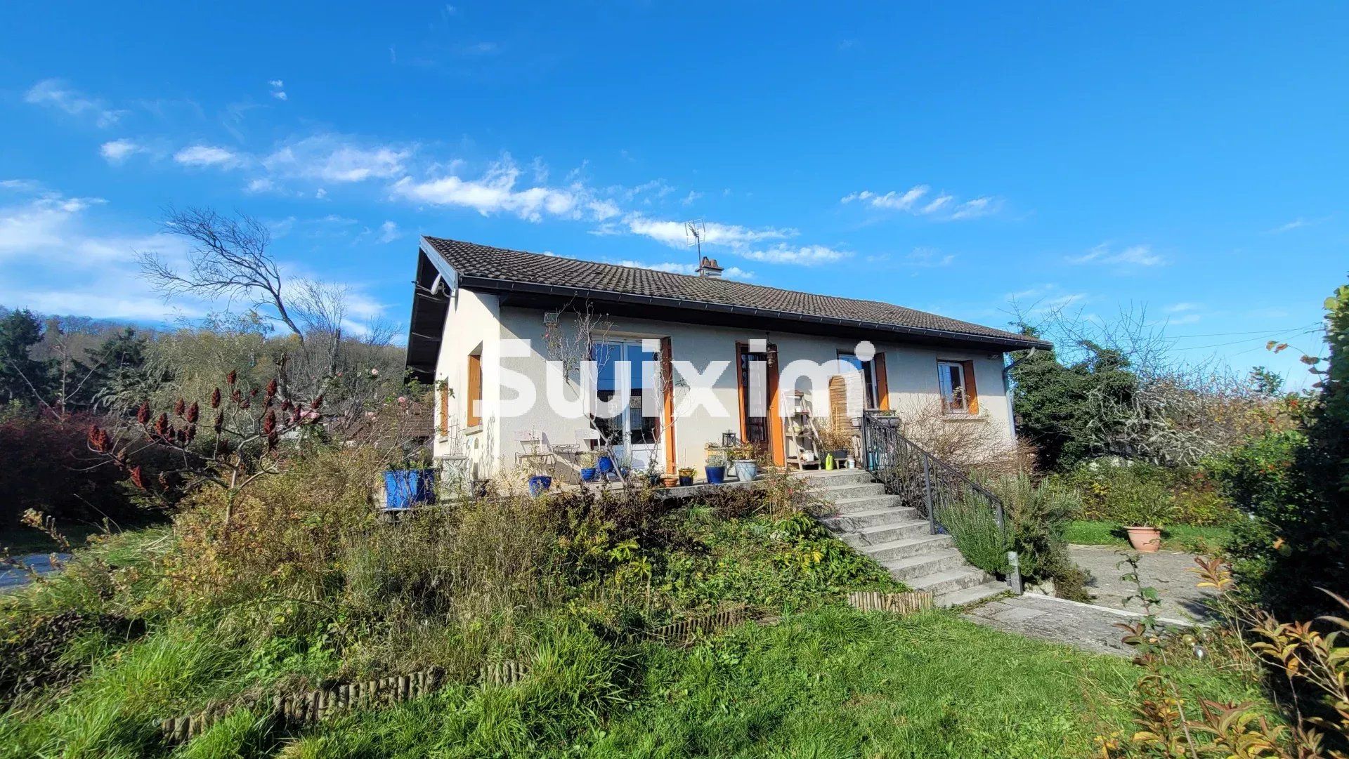 casa 6 Quartos para venda sobre Lons-le-Saunier (39000)