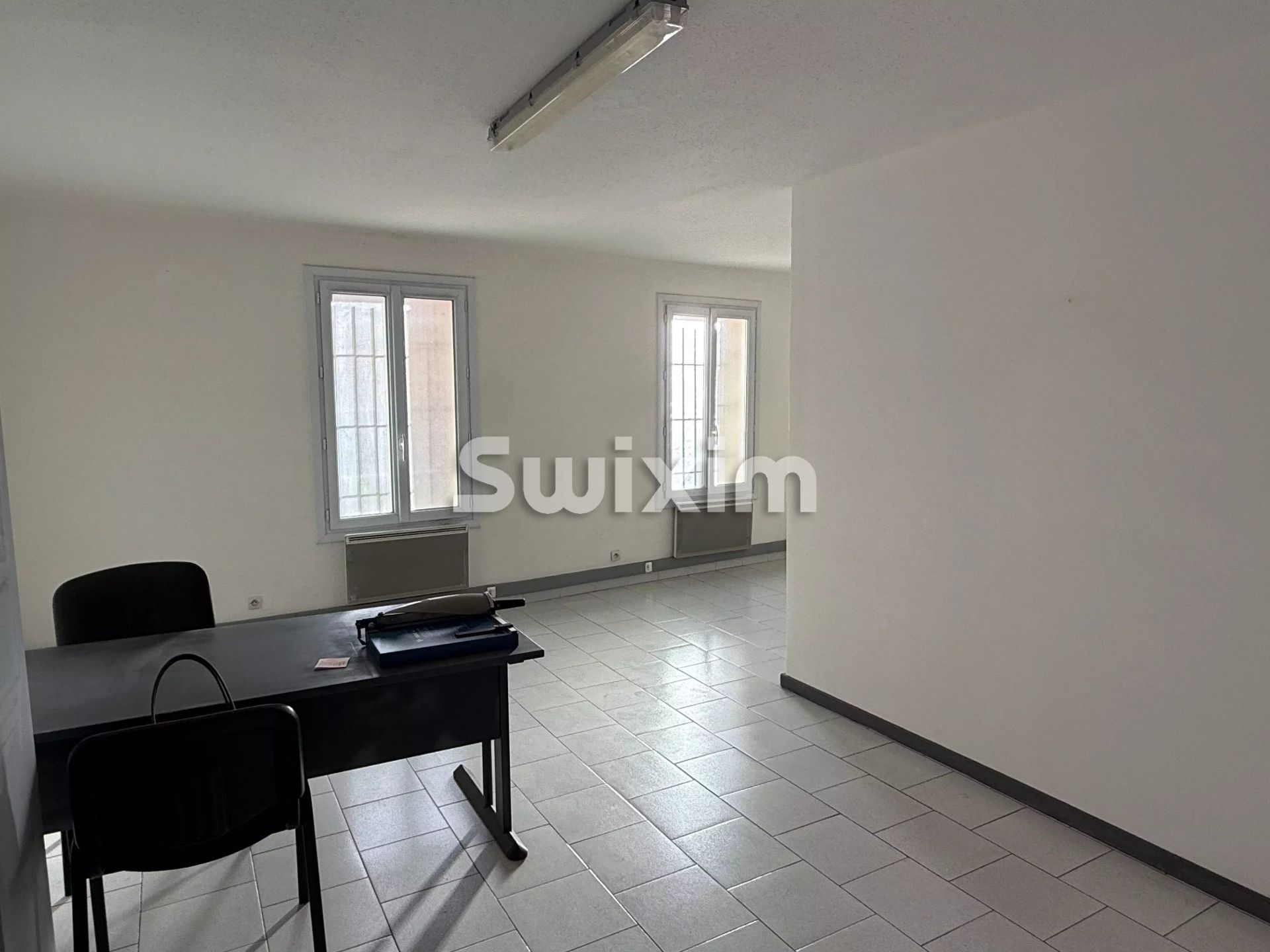 gesch&auml;ft 1 raum zur miete auf Orange (84100)