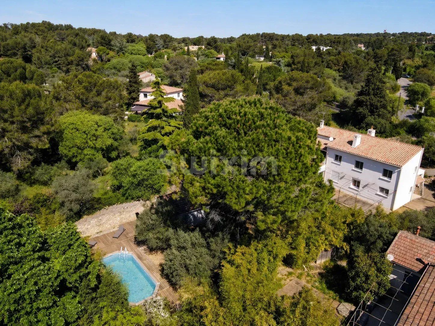 casa 7 Camere in vendita su Nîmes (30000)