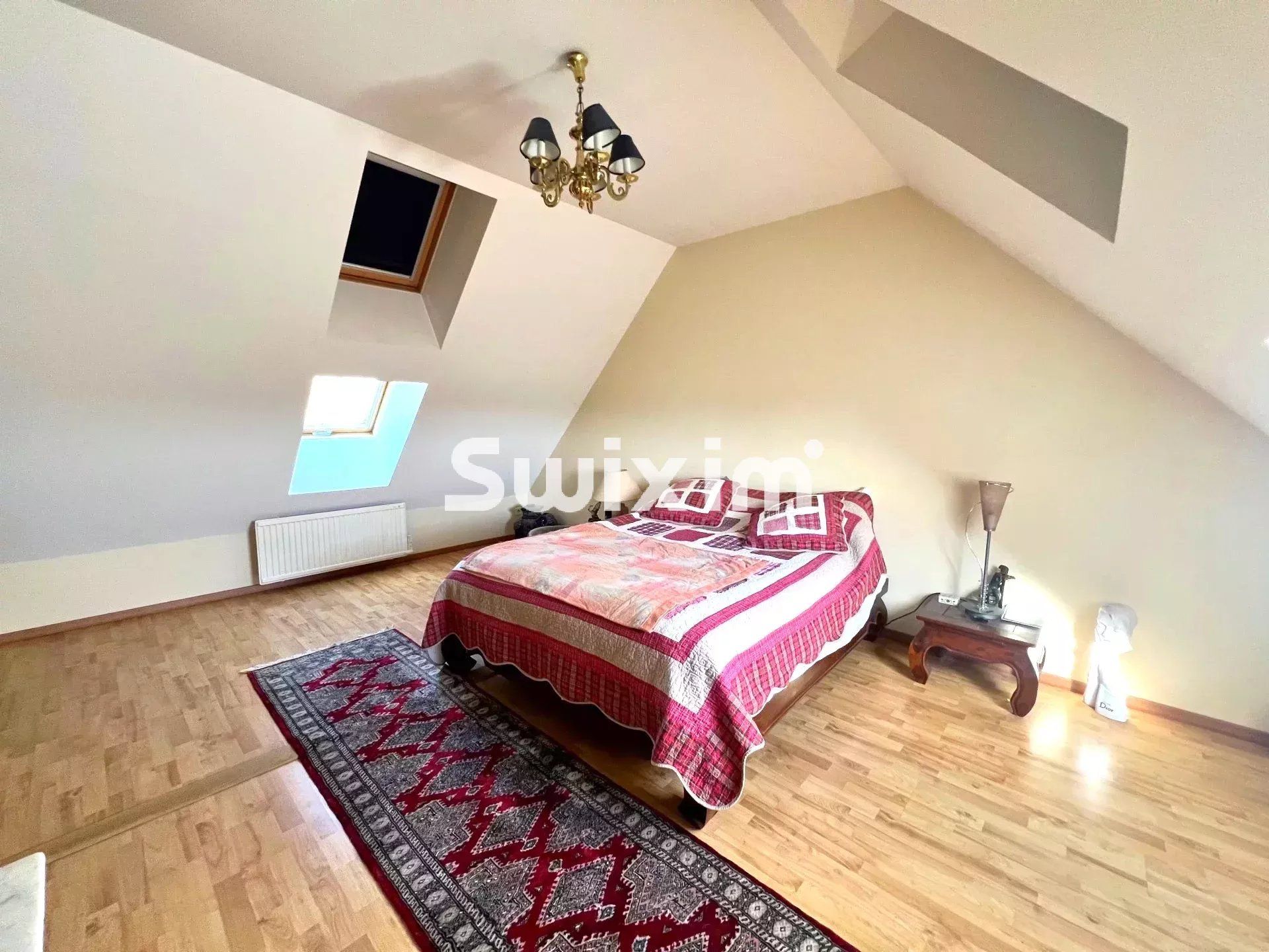 casa 11 Quartos para venda sobre Saint-Germain-du-Bois (71330)