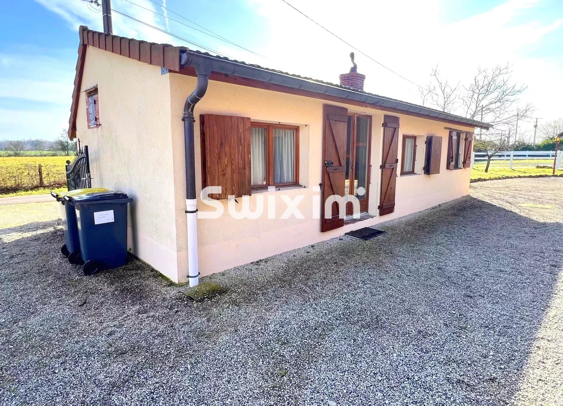 casa 11 Quartos para venda sobre Saint-Germain-du-Bois (71330)