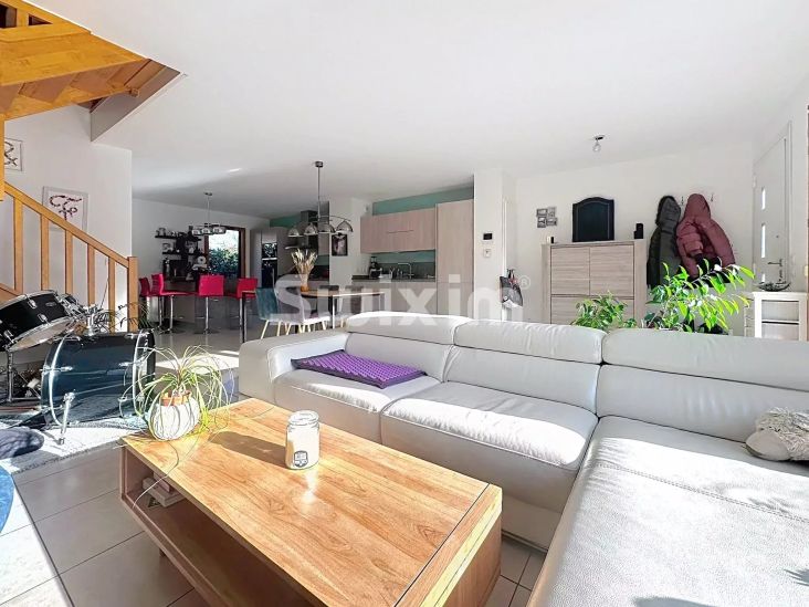 Rental House Échenevex 5&nbsp;Rooms 117&nbsp;m²