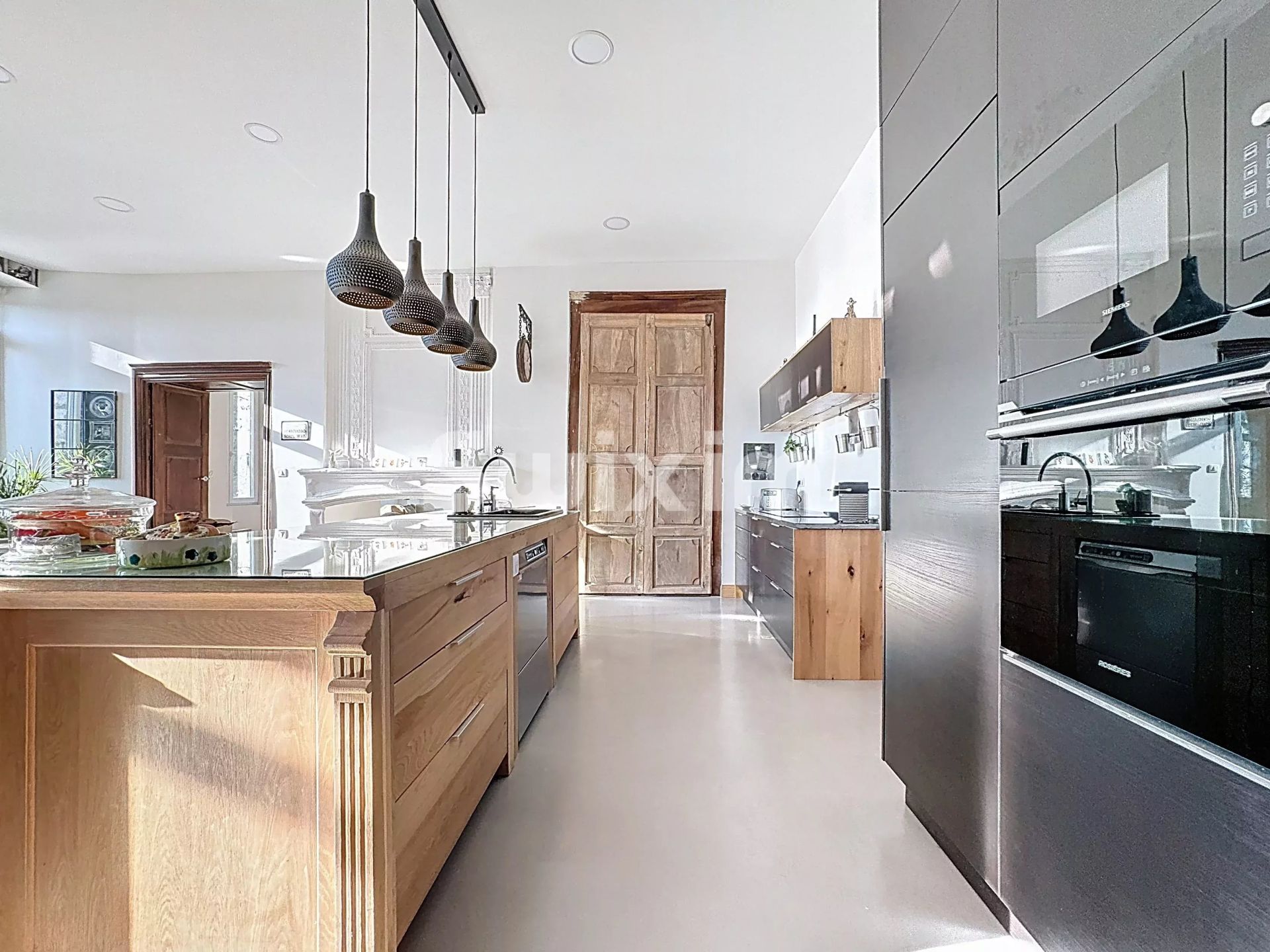 house for sale on Valserhône (01200)